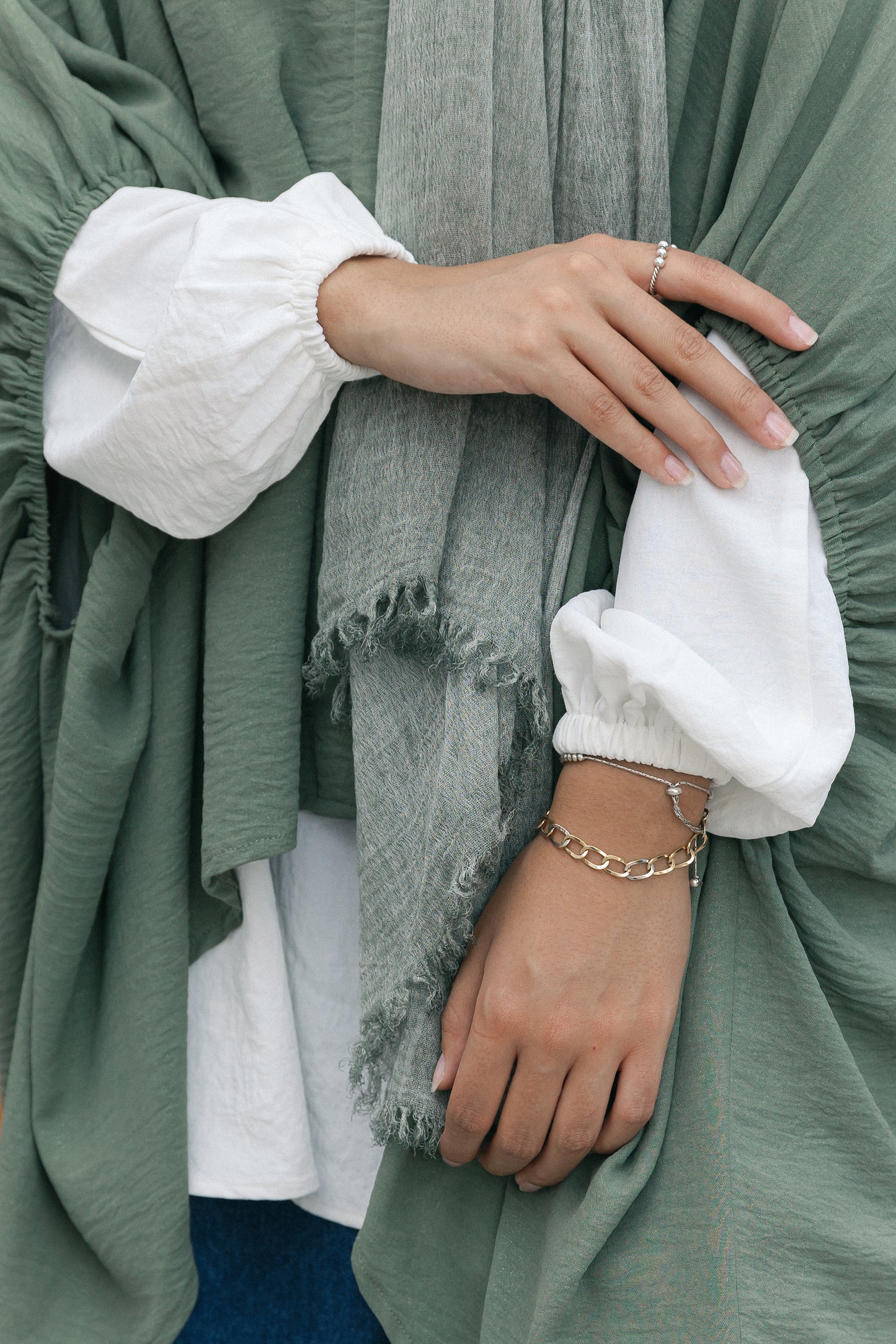 Oversize Semi Shimmery Cape - Olive