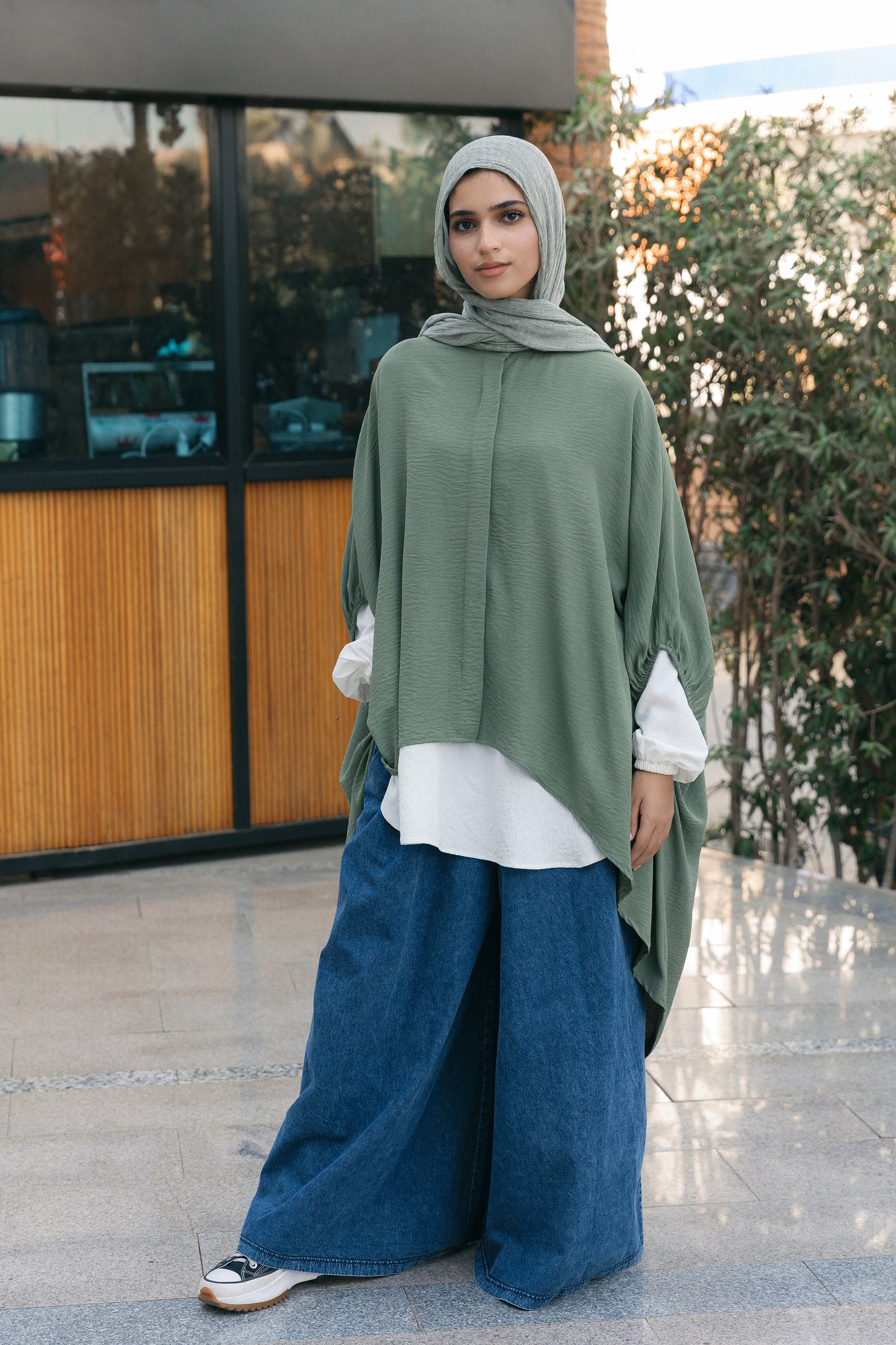 Oversize Semi Shimmery Cape - Olive
