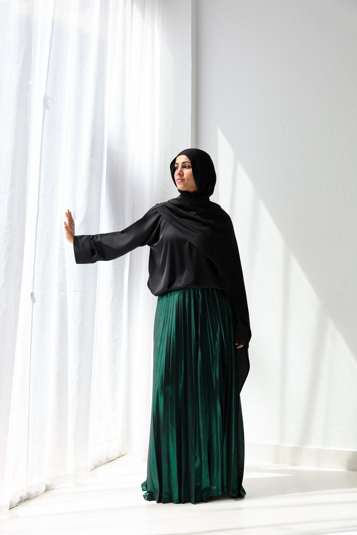 Shimmery Pleated Pants - Green
