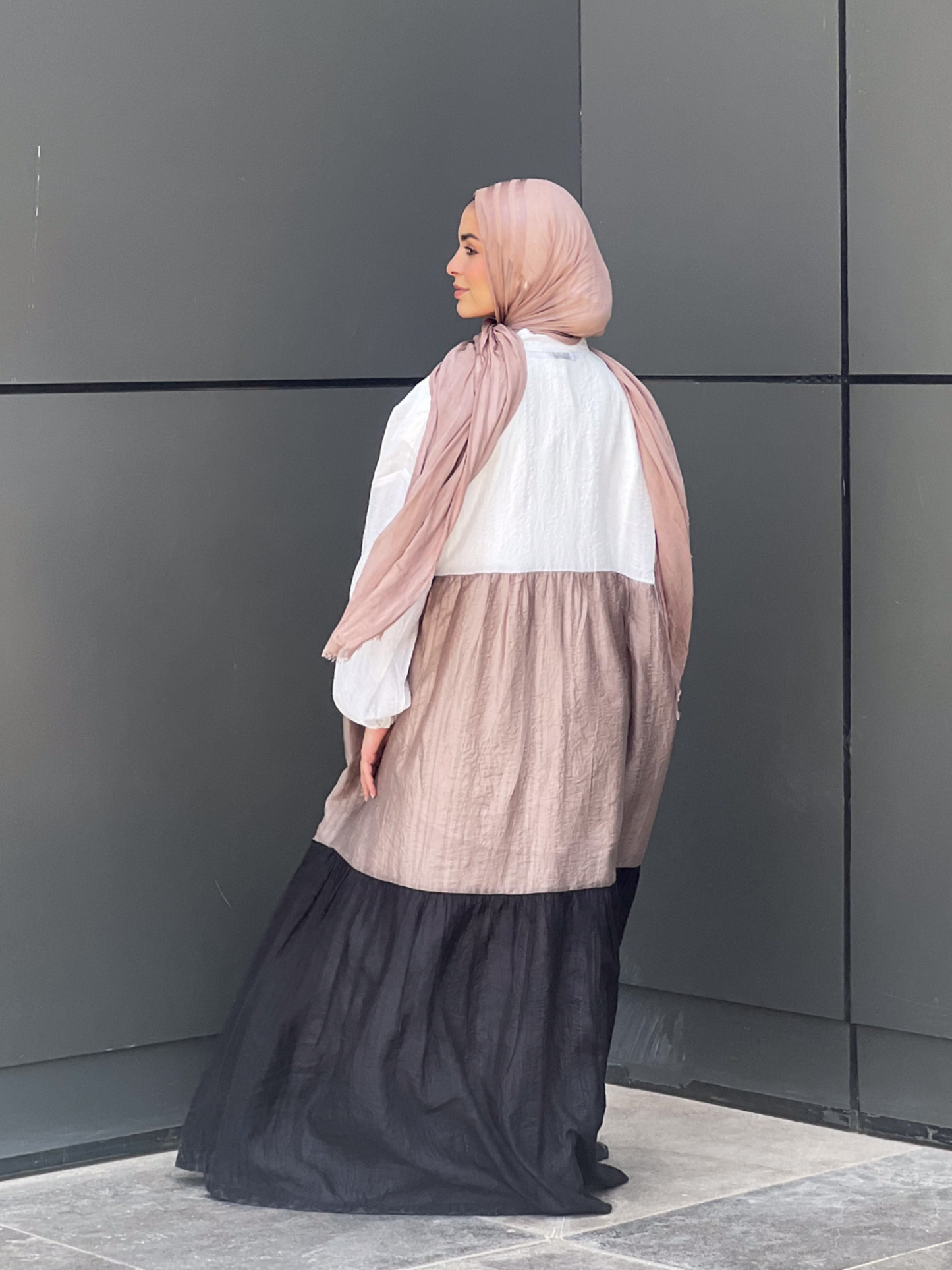 Easy Elegance- White*Beige*Black