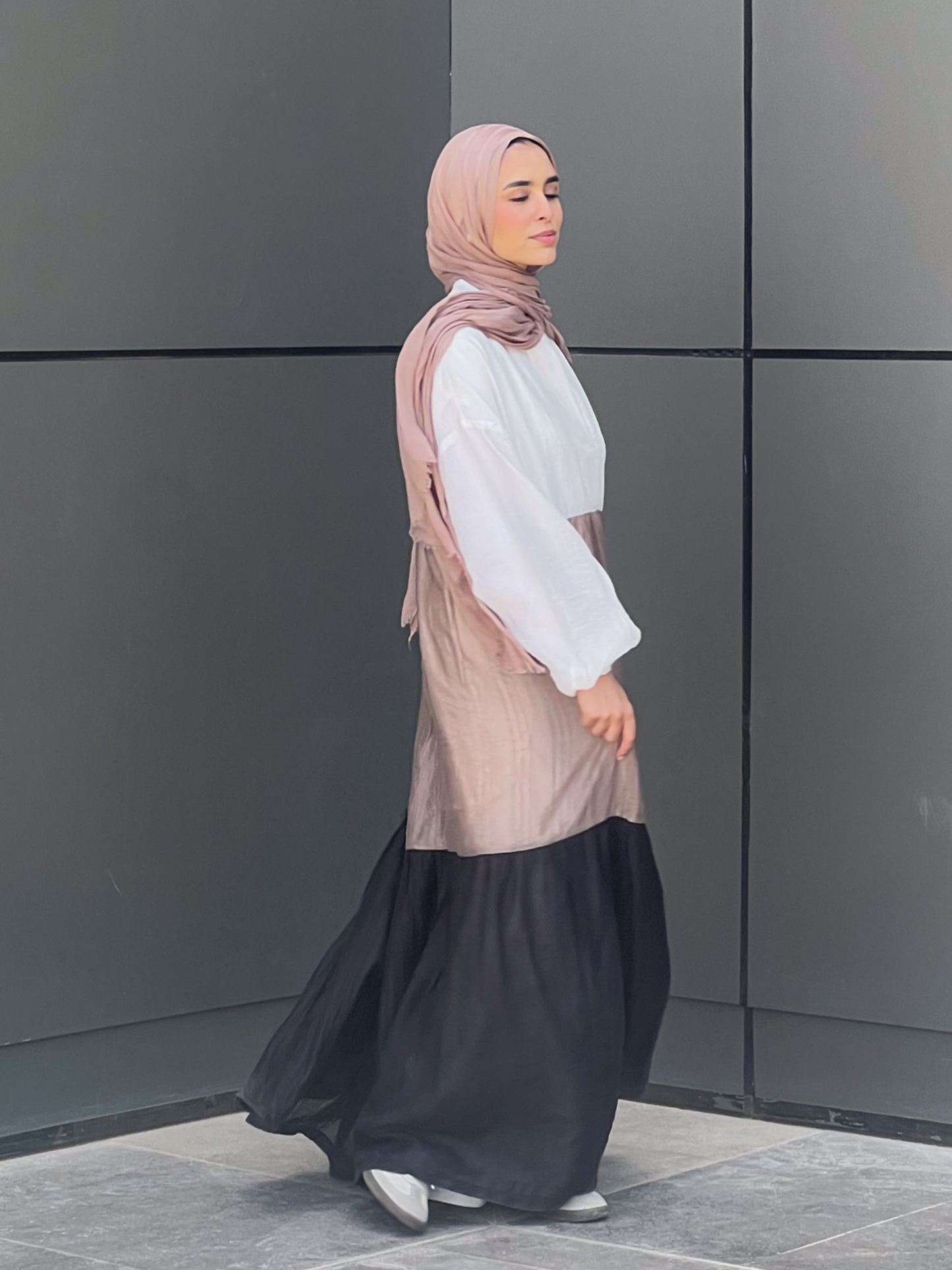 Easy Elegance- White*Beige*Black