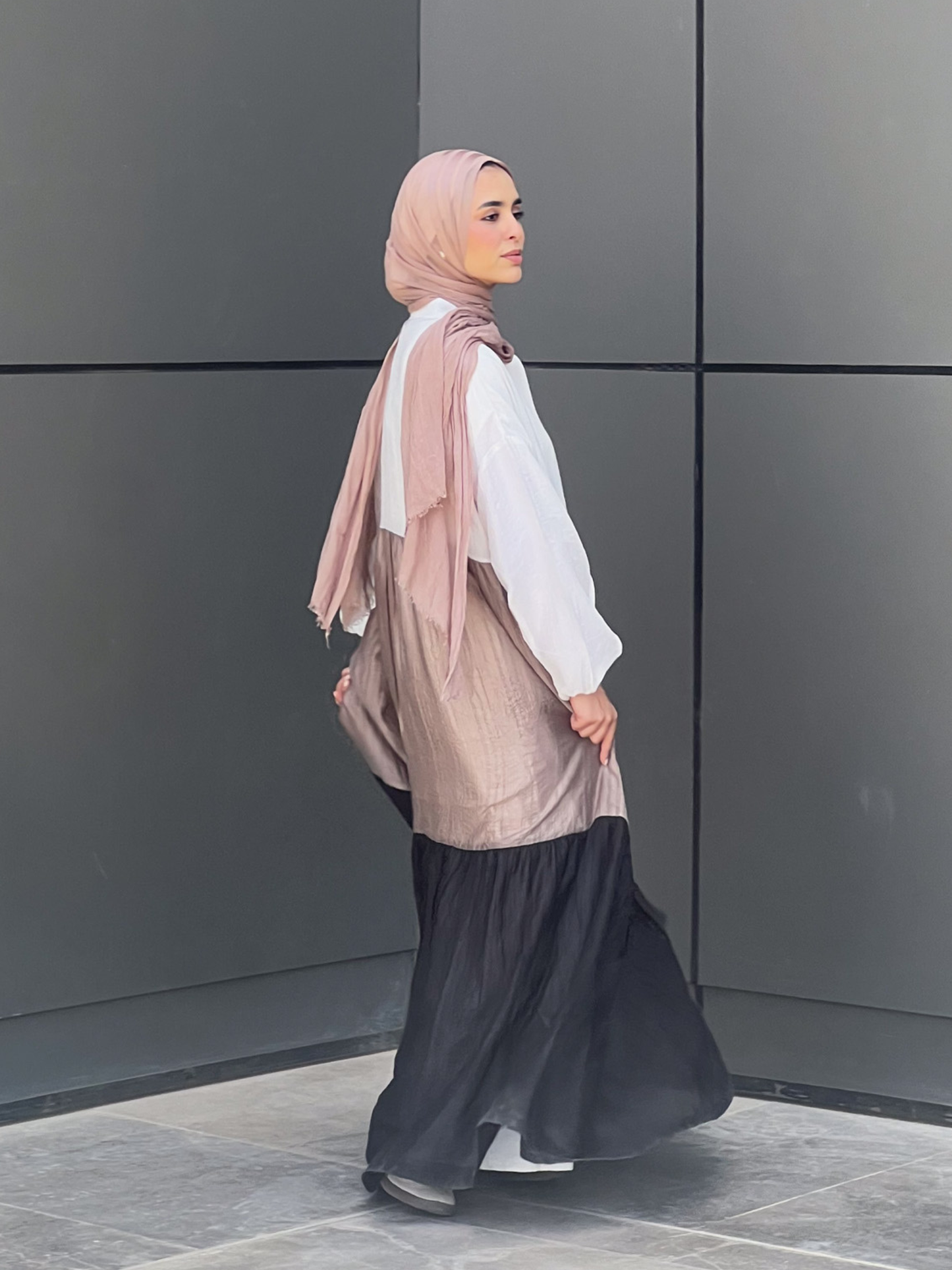 Easy Elegance- White*Beige*Black