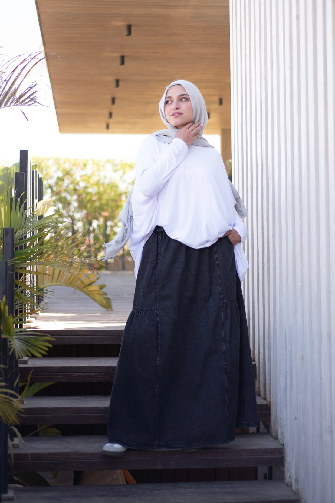 Fine Frills - Washed Black