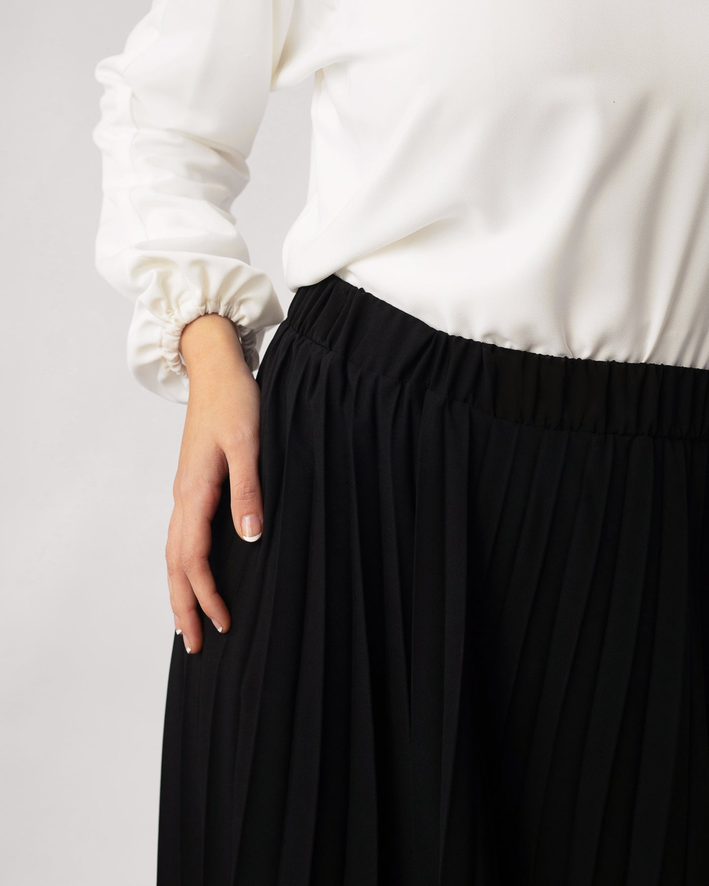 Pleats Perfection - Black