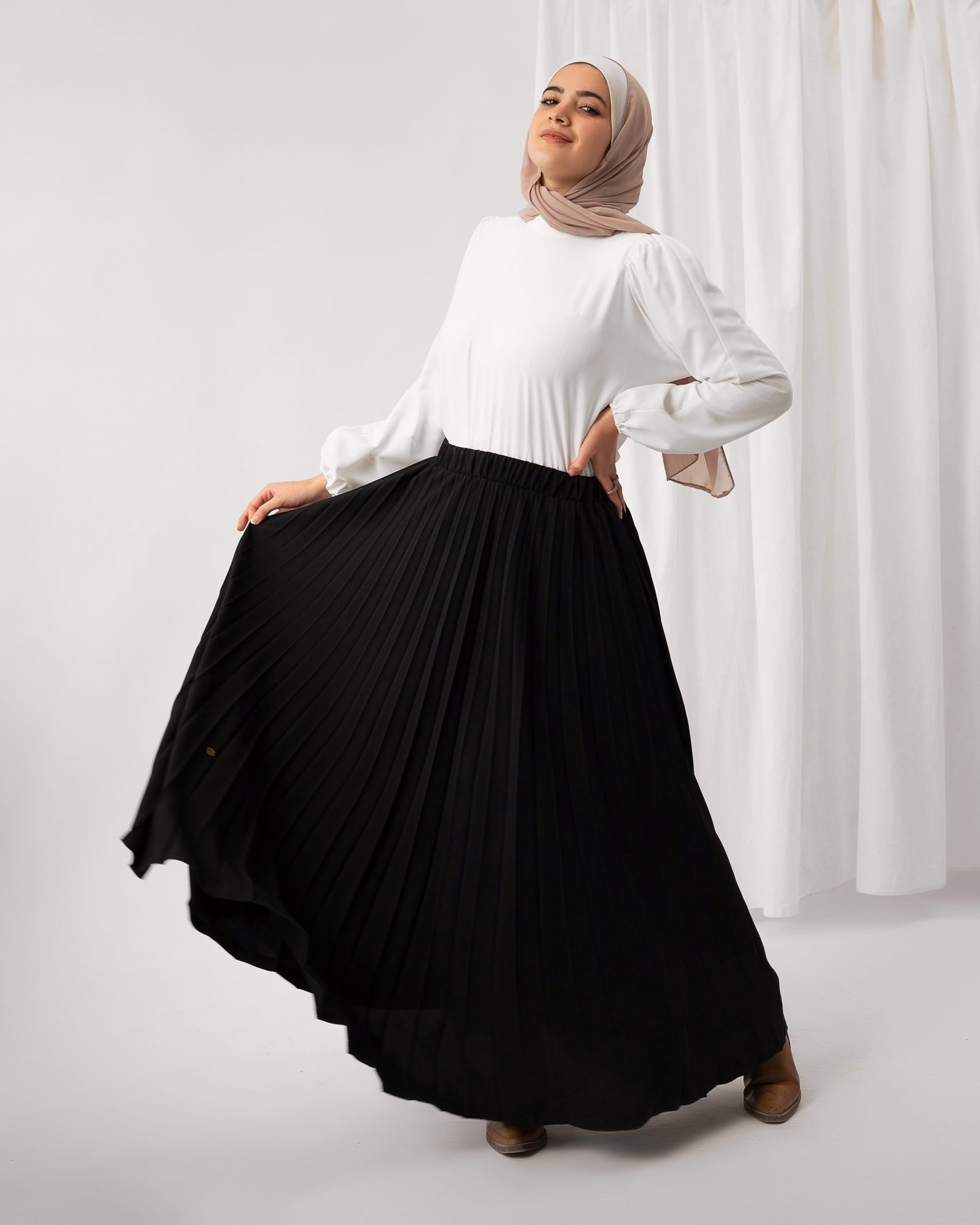 Pleats Perfection - Black