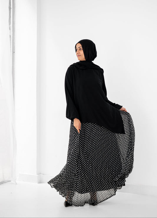 Pleats Perfection - Polka Dots Black