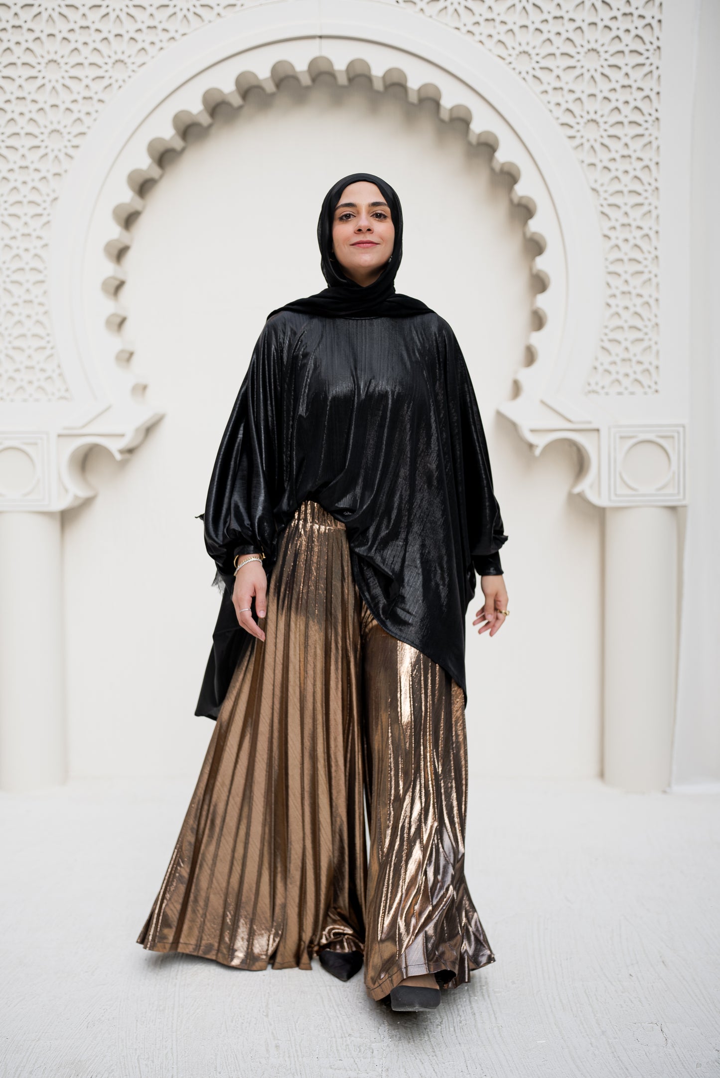 Shimmery Pleated Pants - Gold