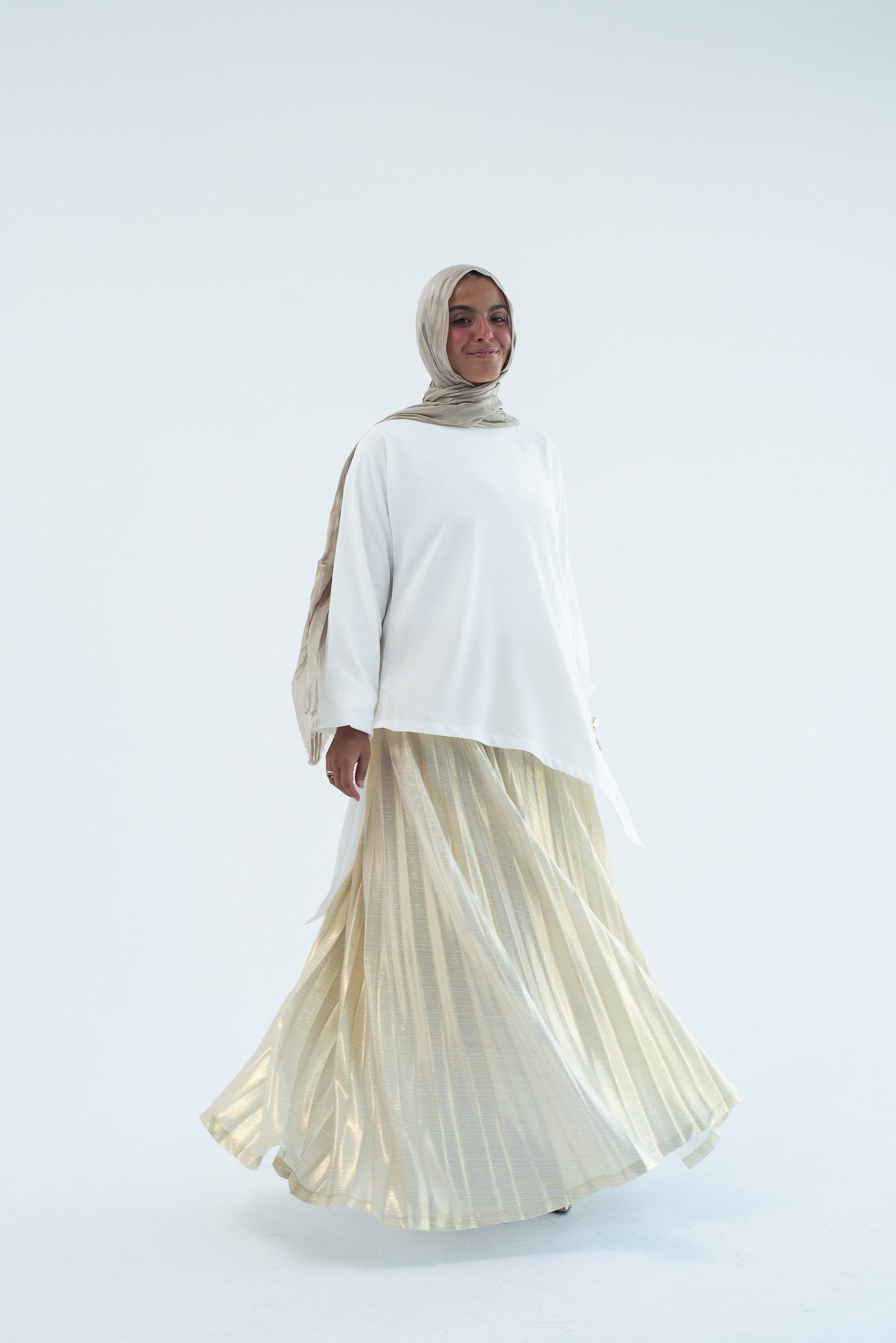 Shimmery Pleats Perfection - Light Gold