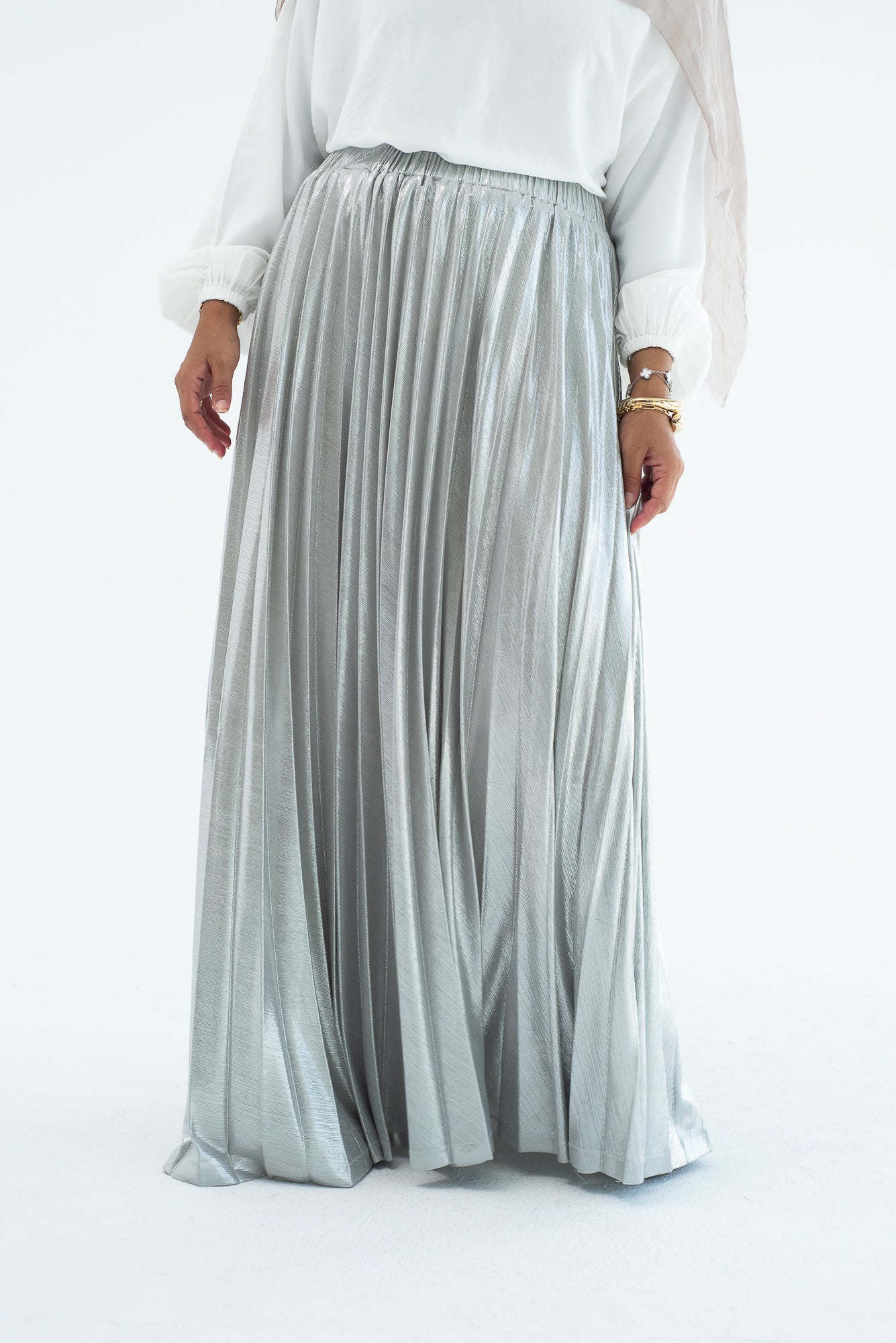 Shimmery Pleats Perfection - White silver