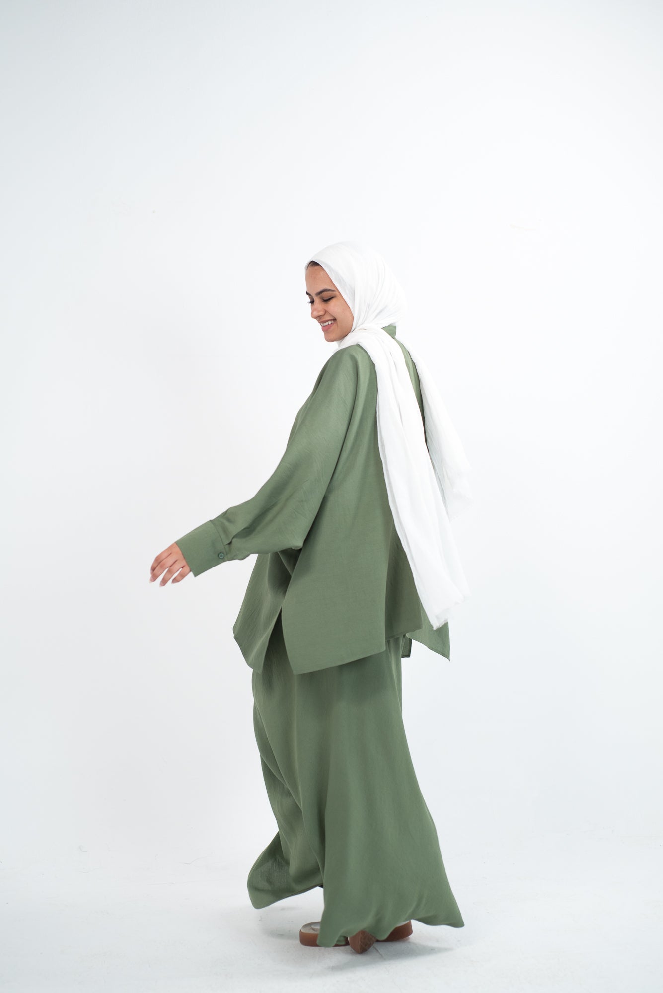 FLARE & FLOW LINEN SET - Olive