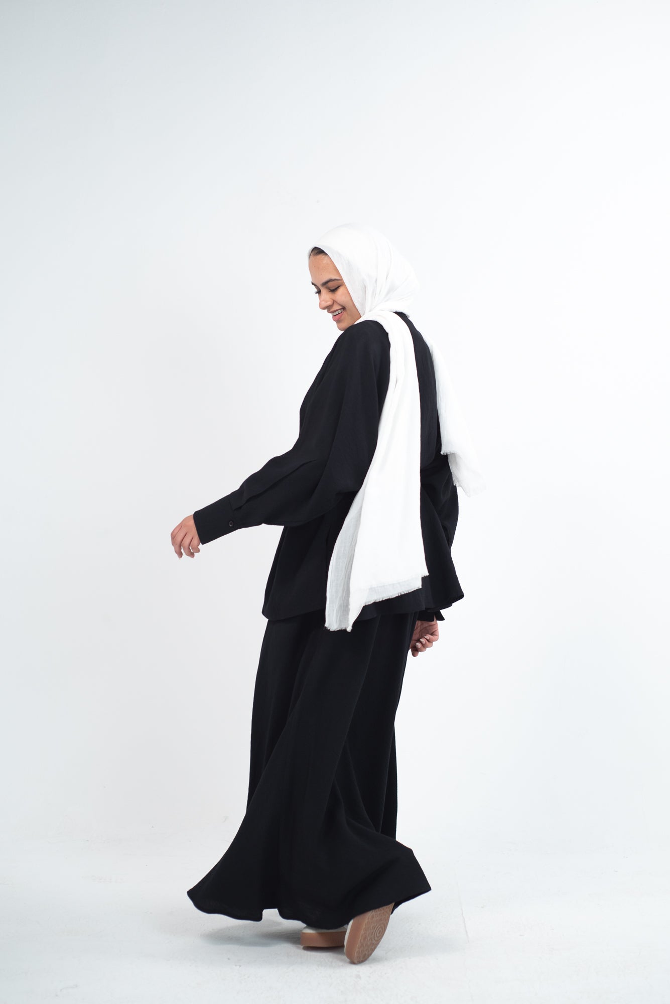 FLARE & FLOW LINEN SET - Black