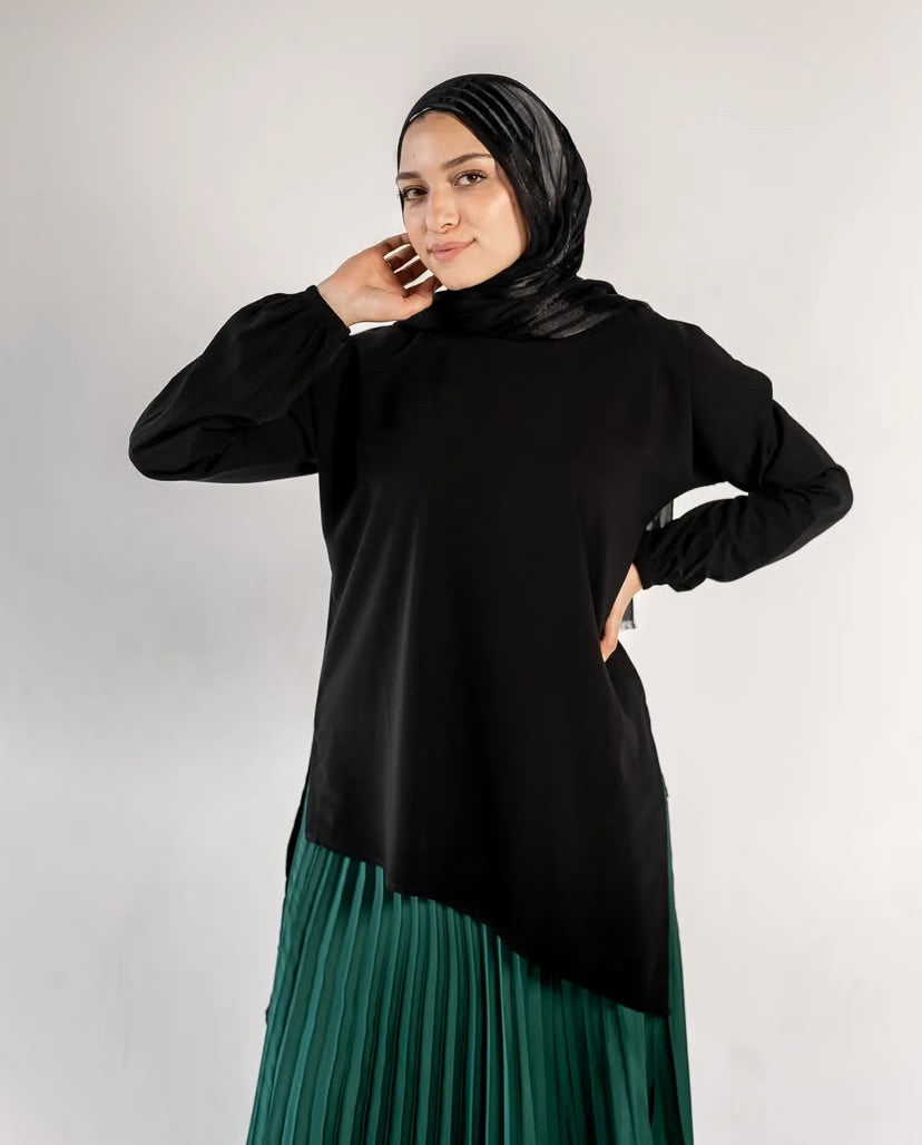 Short Asymmetrical Top - Black