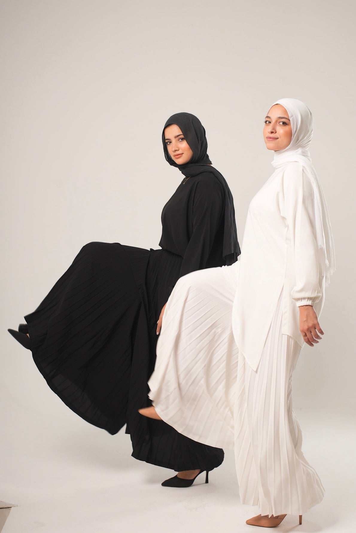 Pleated pants