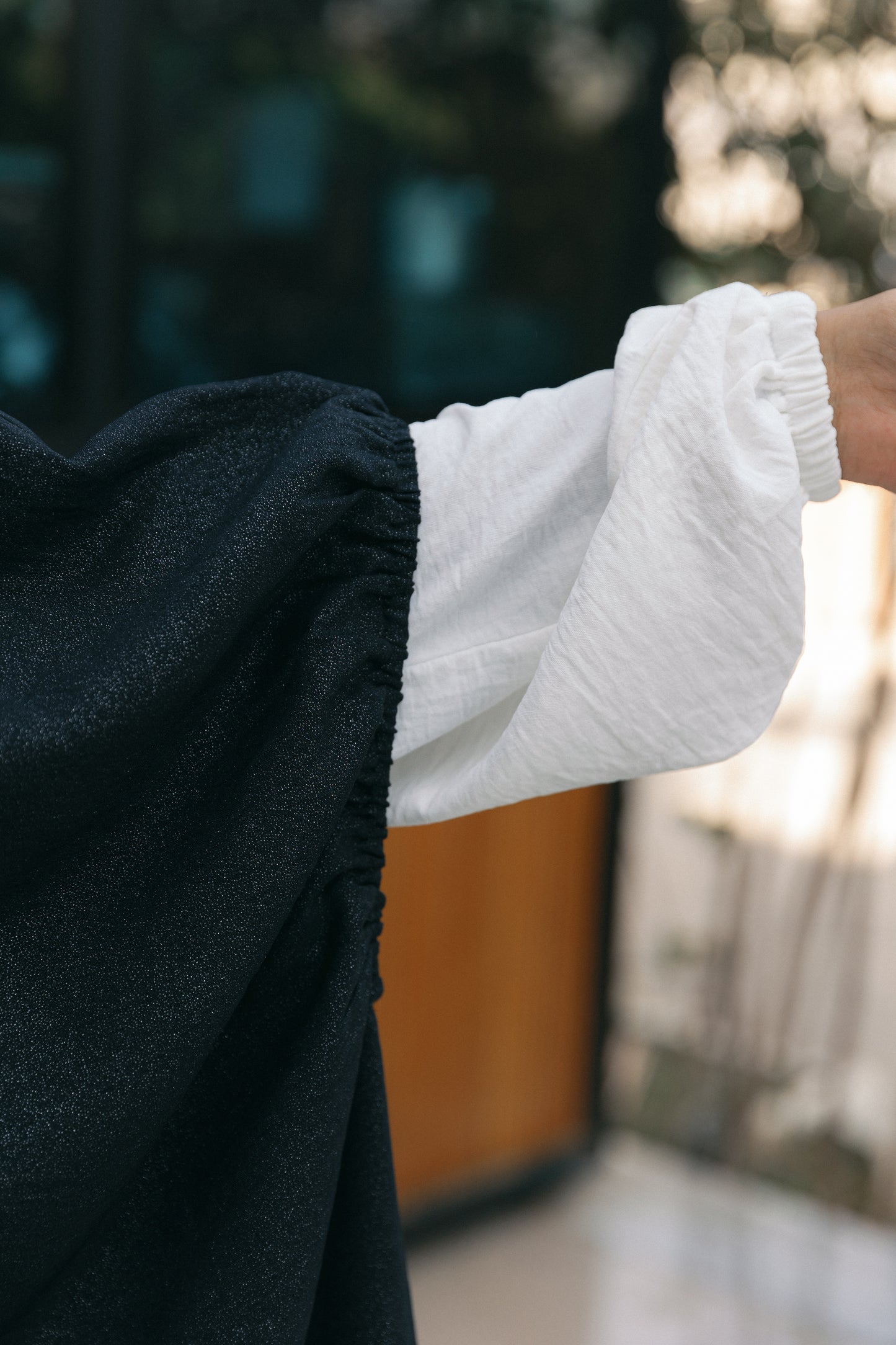 Oversize Semi Shimmery Cape - Black