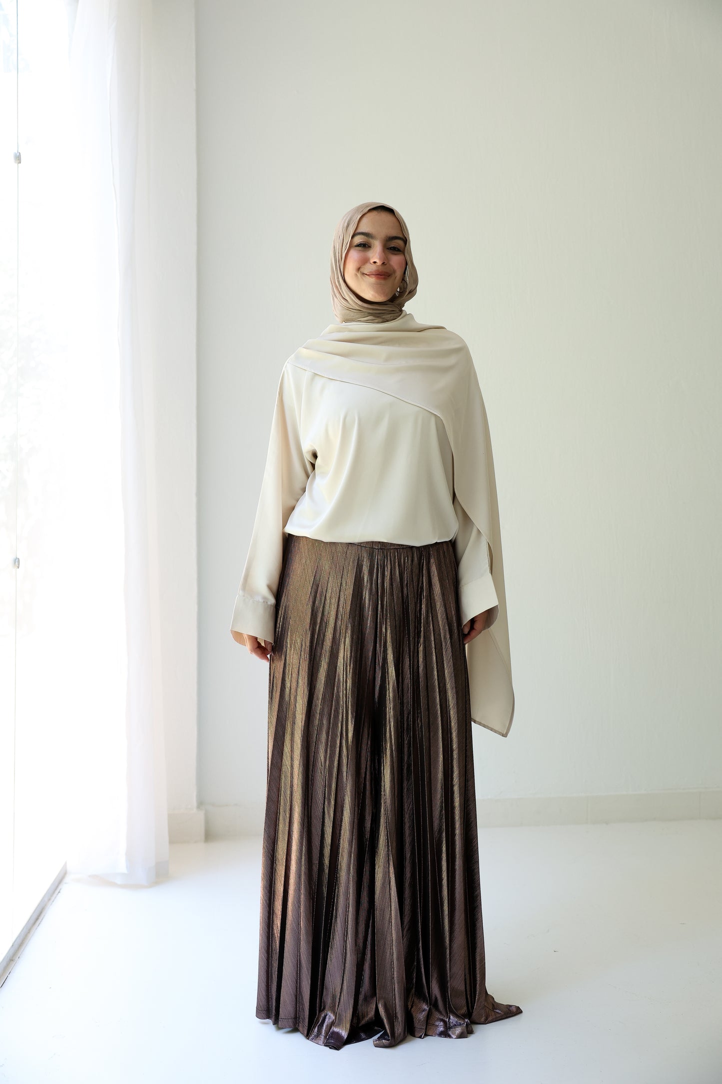 Shimmery Pleated Pants - Champagne