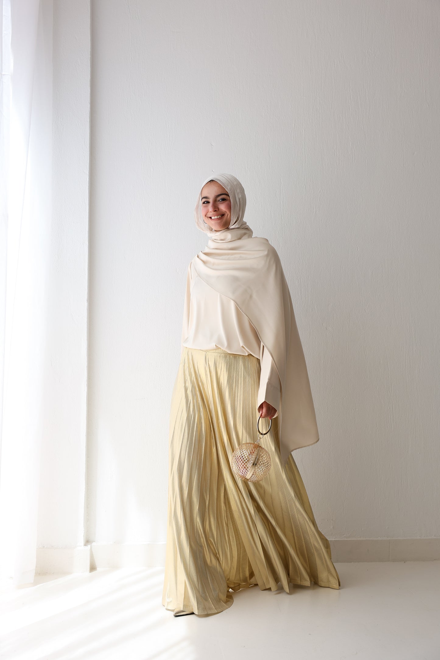Shimmery Pleated Pants - Light Gold