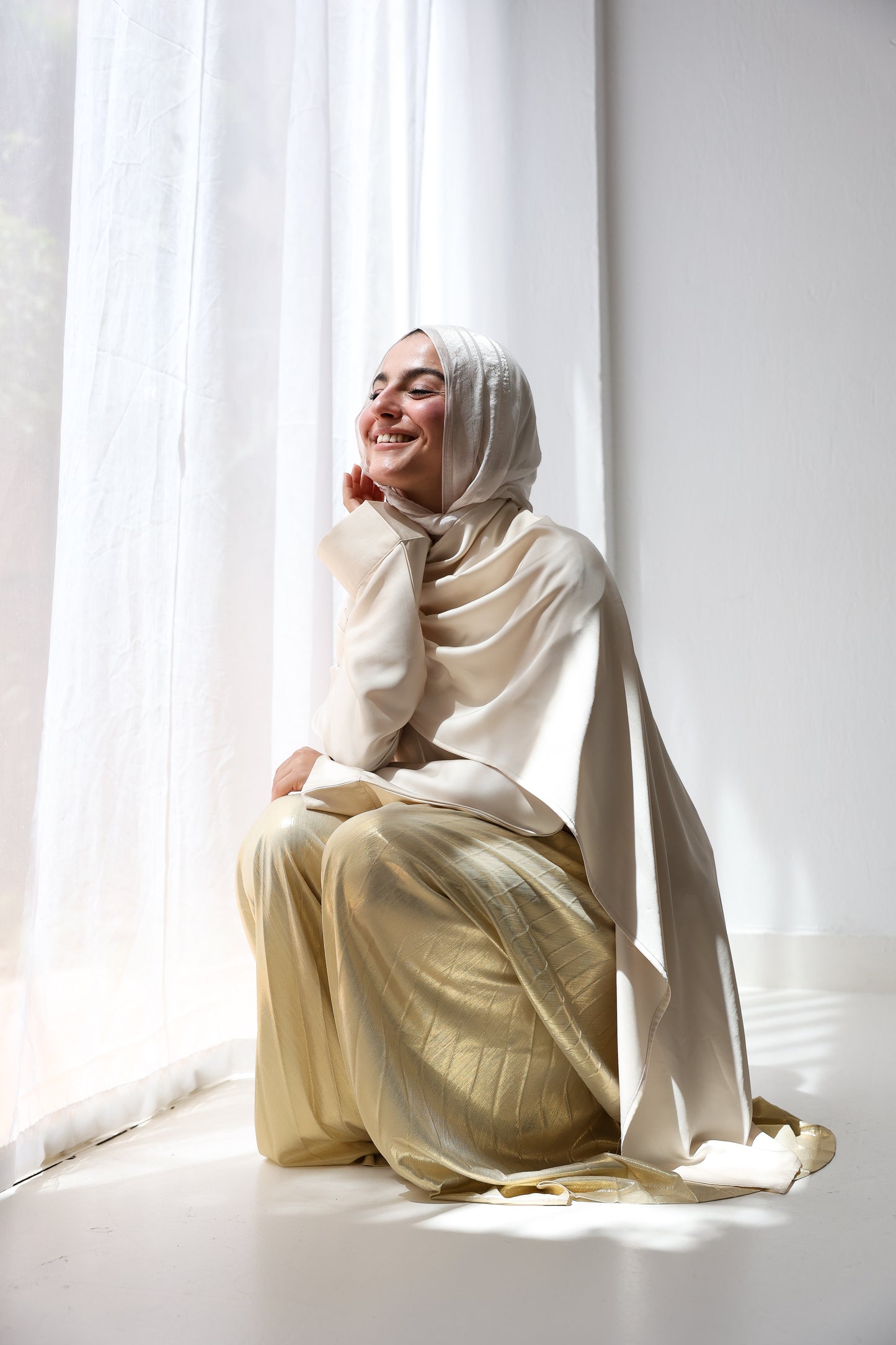 Shimmery Pleated Pants - Light Gold