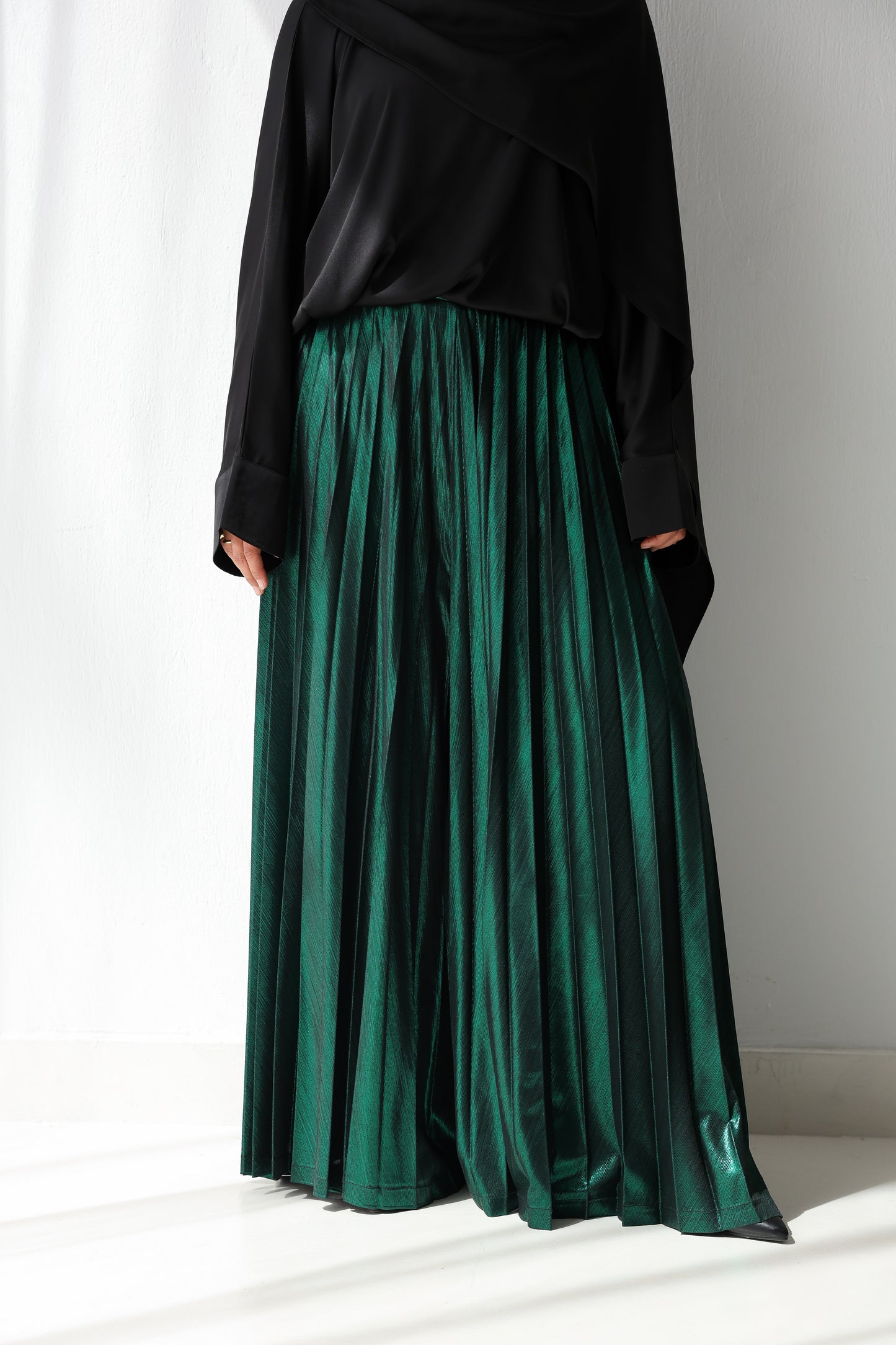 Shimmery Pleated Pants - Green