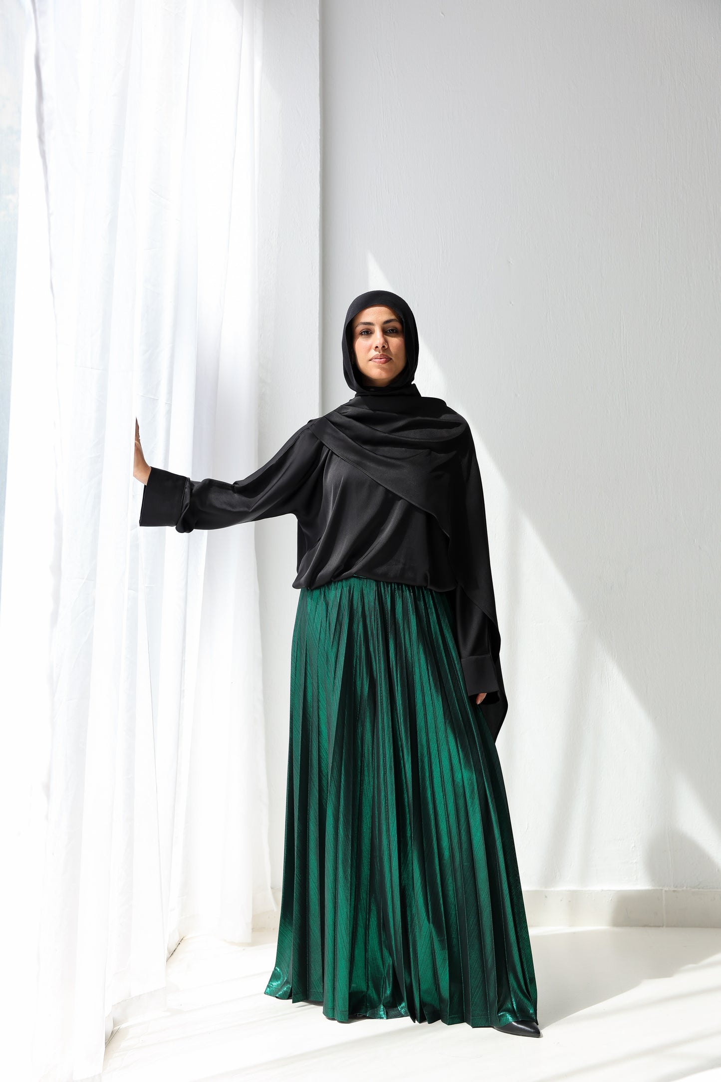 Shimmery Pleated Pants - Green