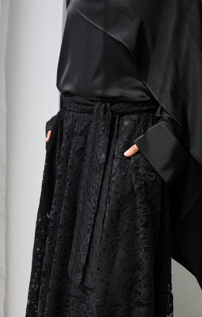 Cloche lace Skirt - Black
