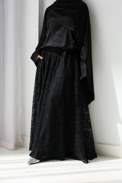 Cloche lace Skirt - Black