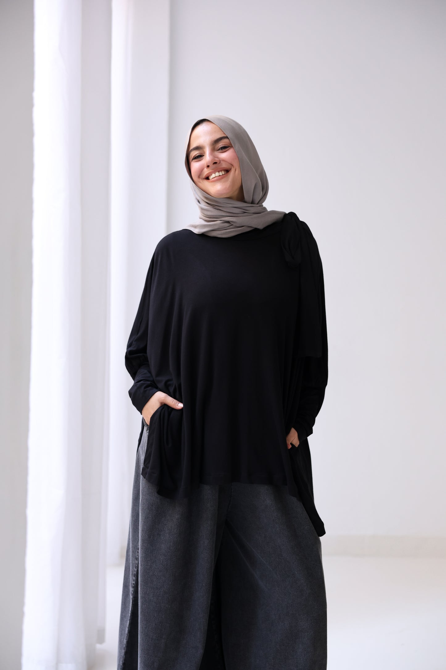 Belle Bow Tee - Black