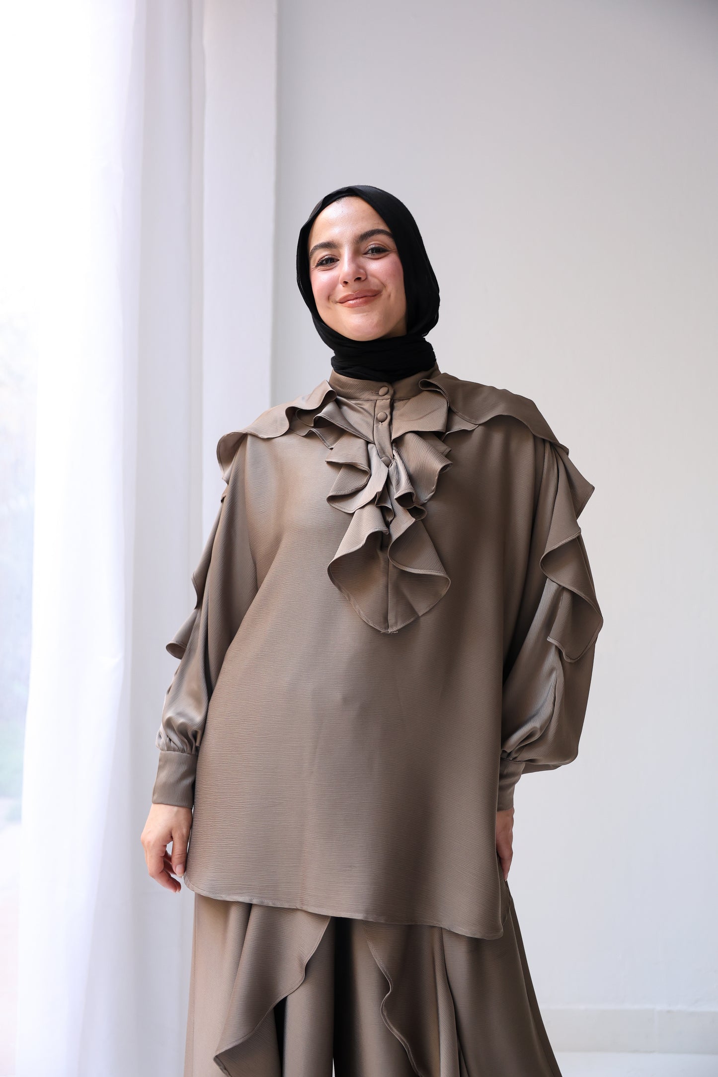 Satin Ruffles Set - Mocha