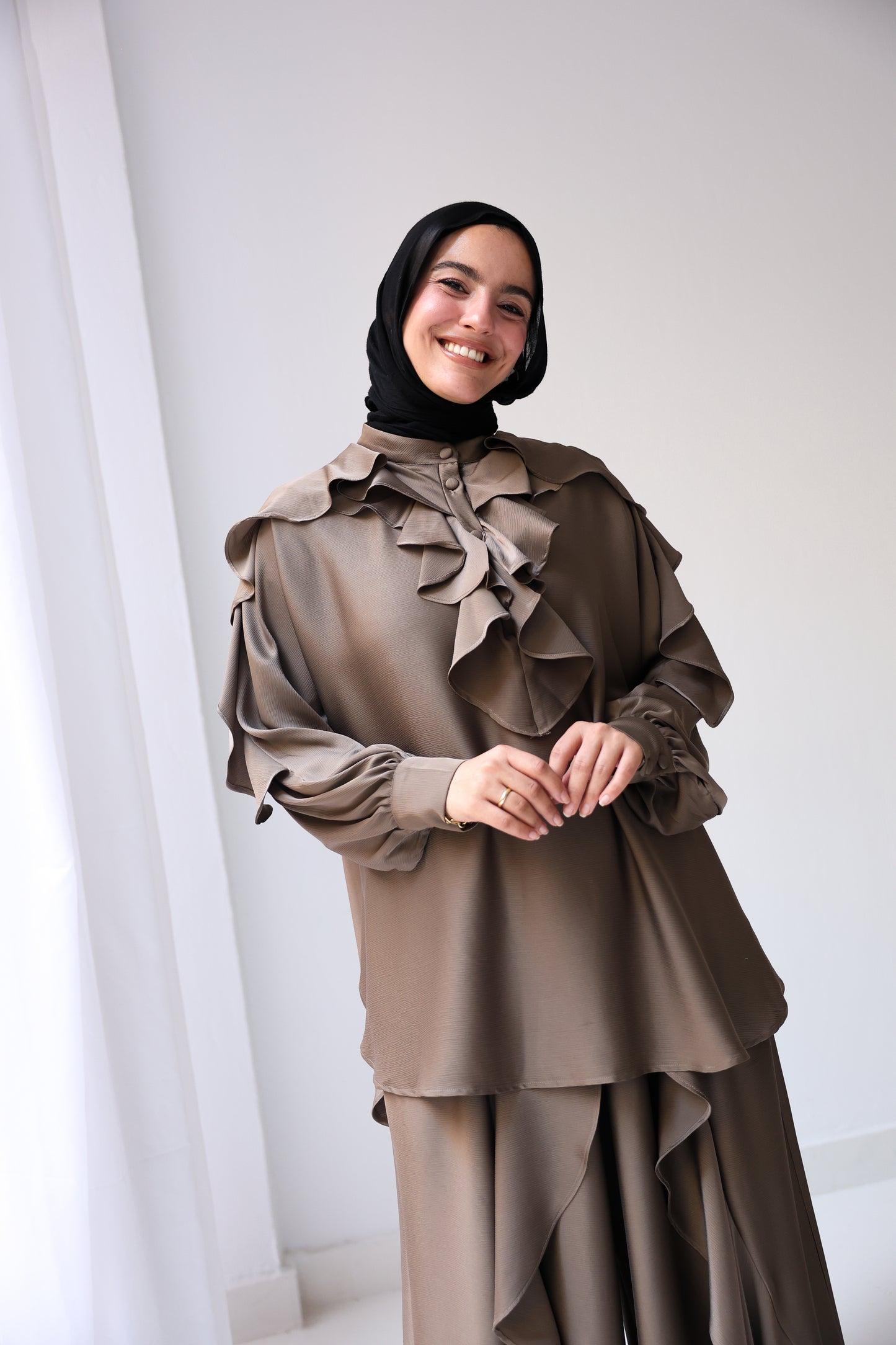 Satin Ruffles Set - Mocha