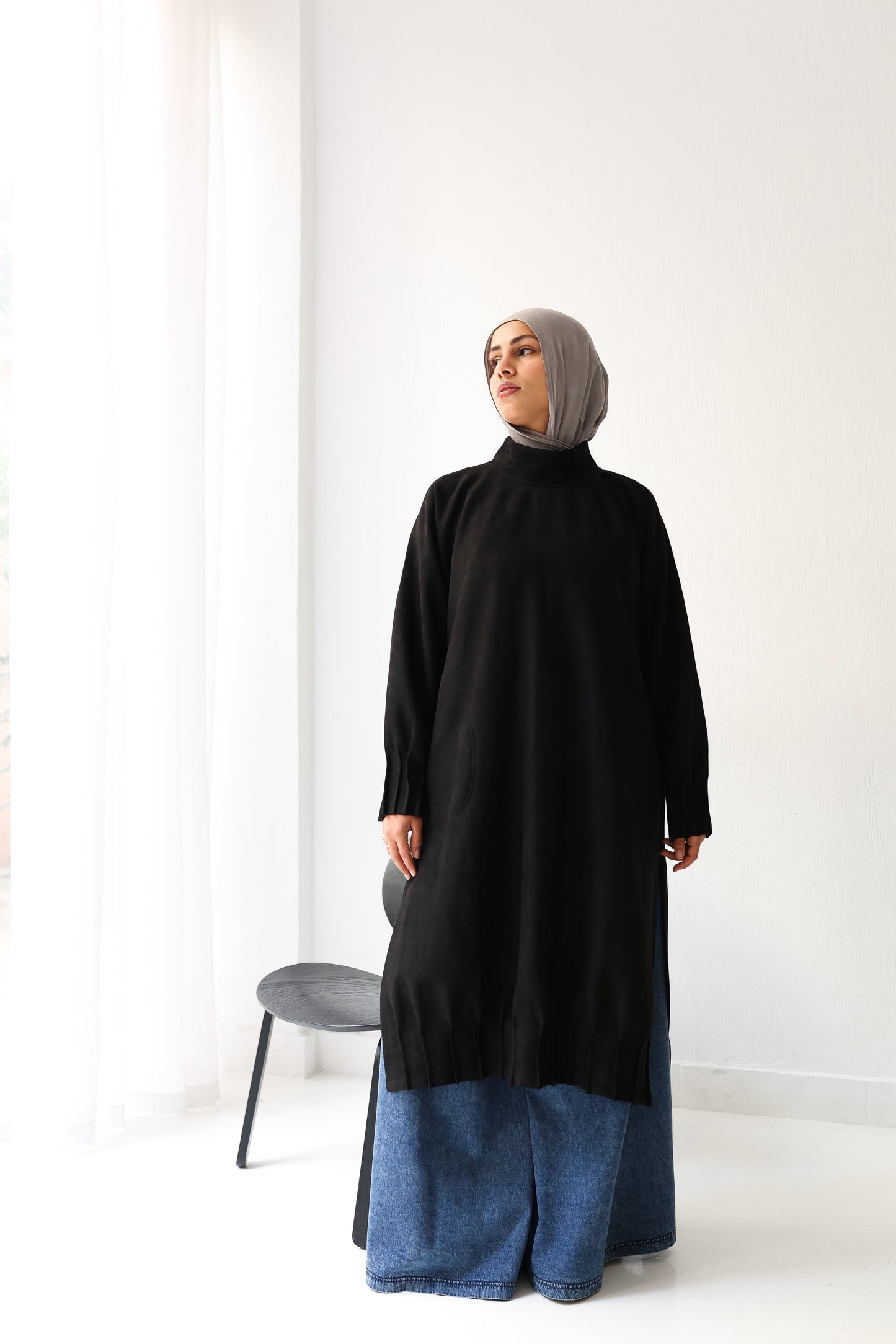 Edgy Pleats Top - Black