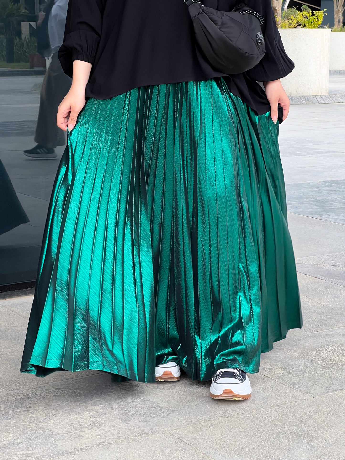 Shimmery Pleats Perfection - Green