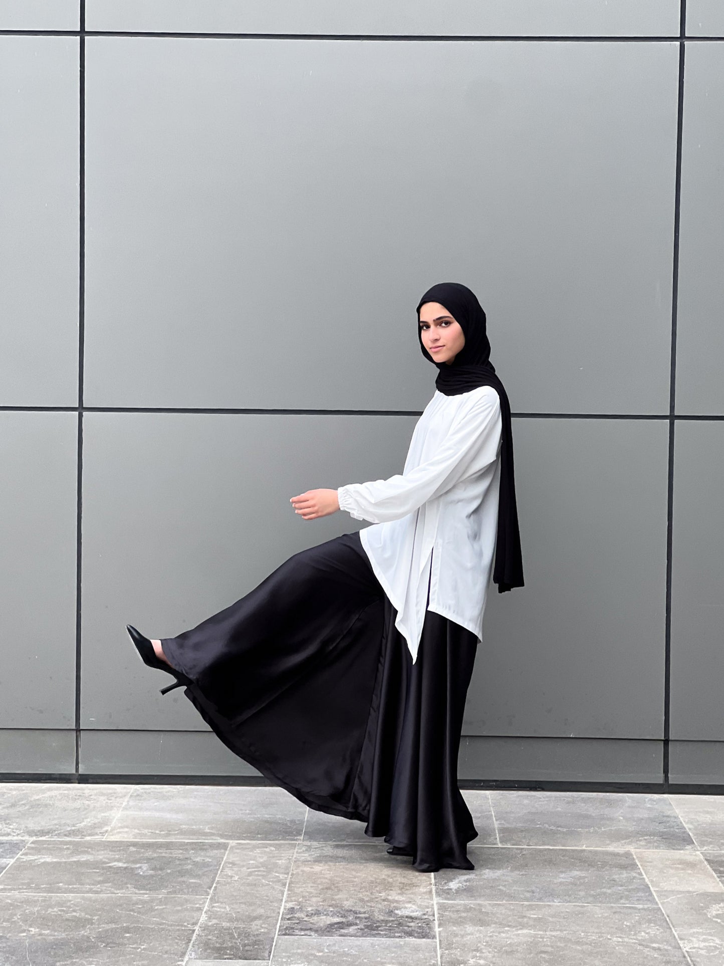 Silk Cloche Pants- Black