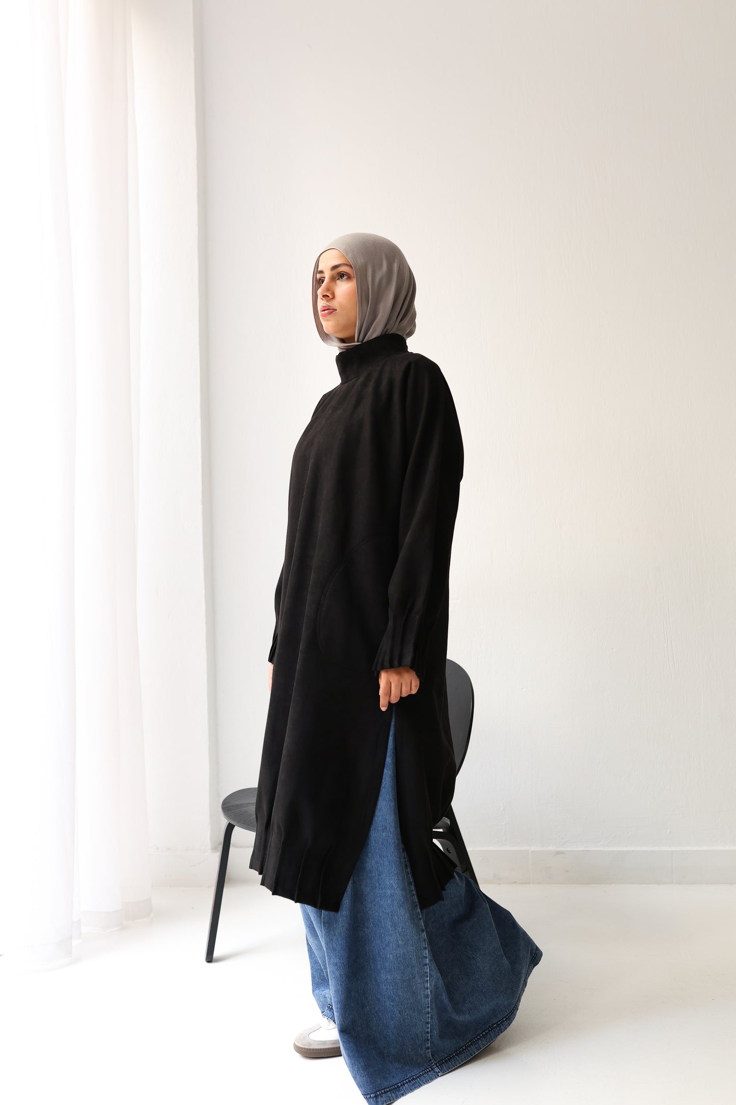 Edgy Pleats Top - Black