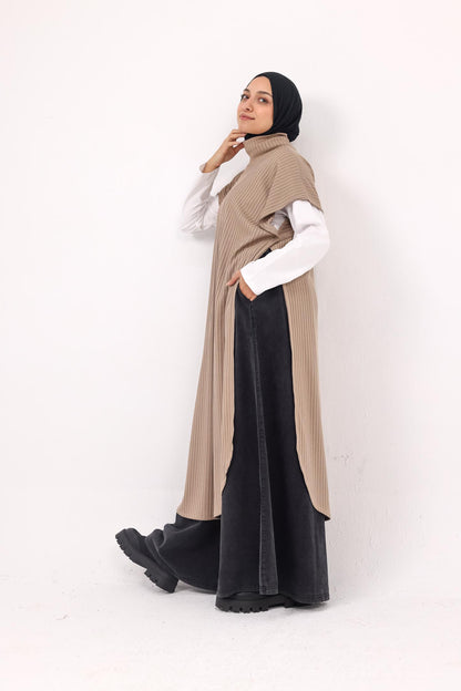 Slit & Sway Cape - Beige