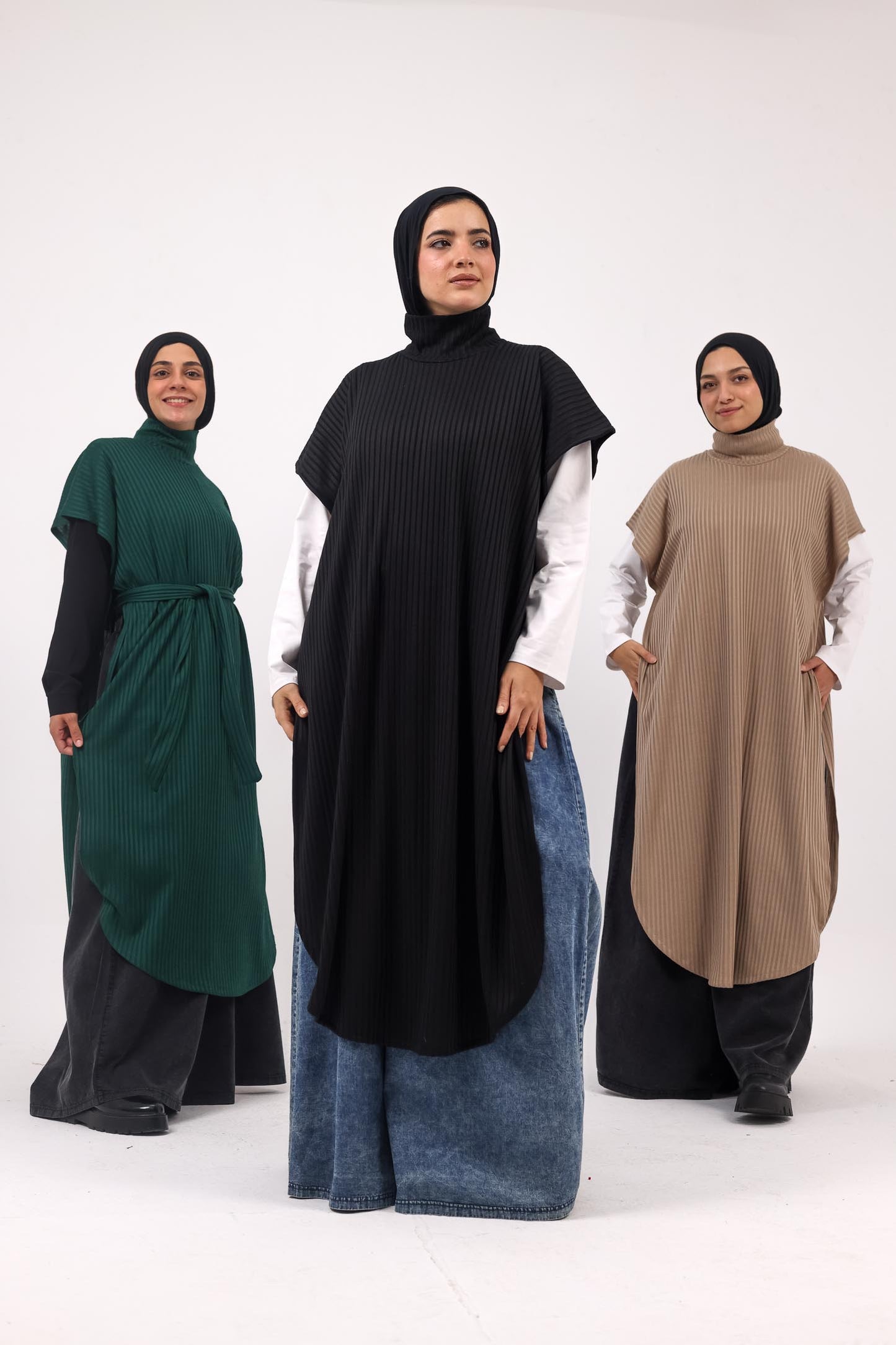 Slit & Sway Cape - Black