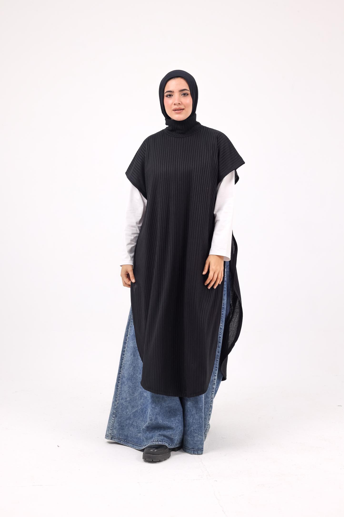 Slit & Sway Cape - Black