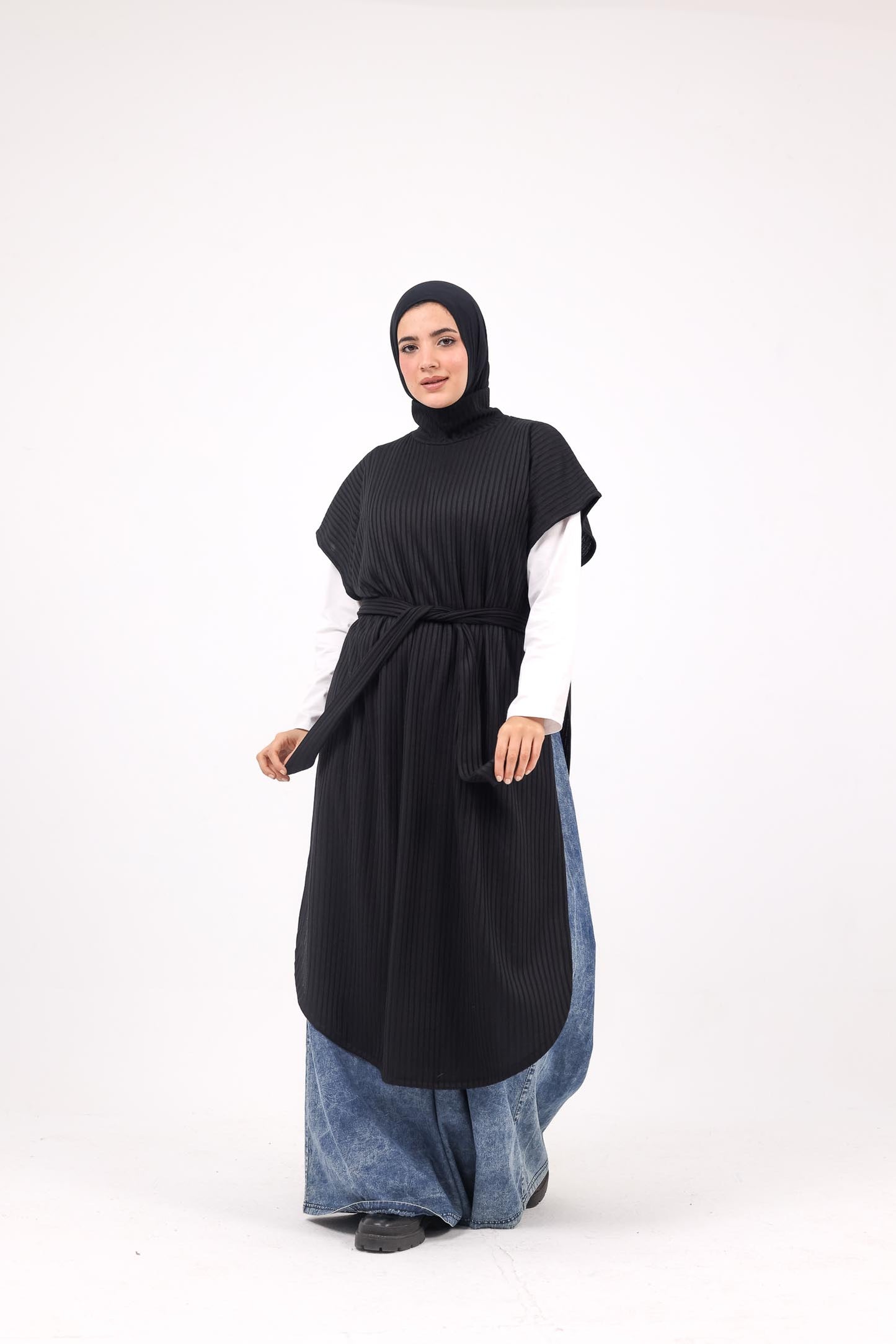 Slit & Sway Cape - Black