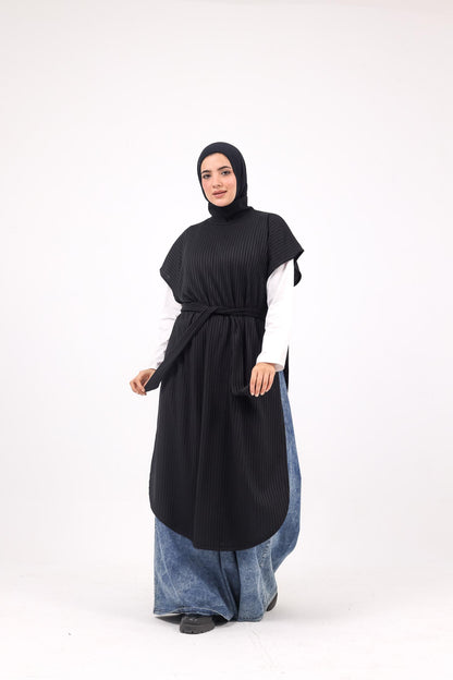 Slit & Sway Cape - Black