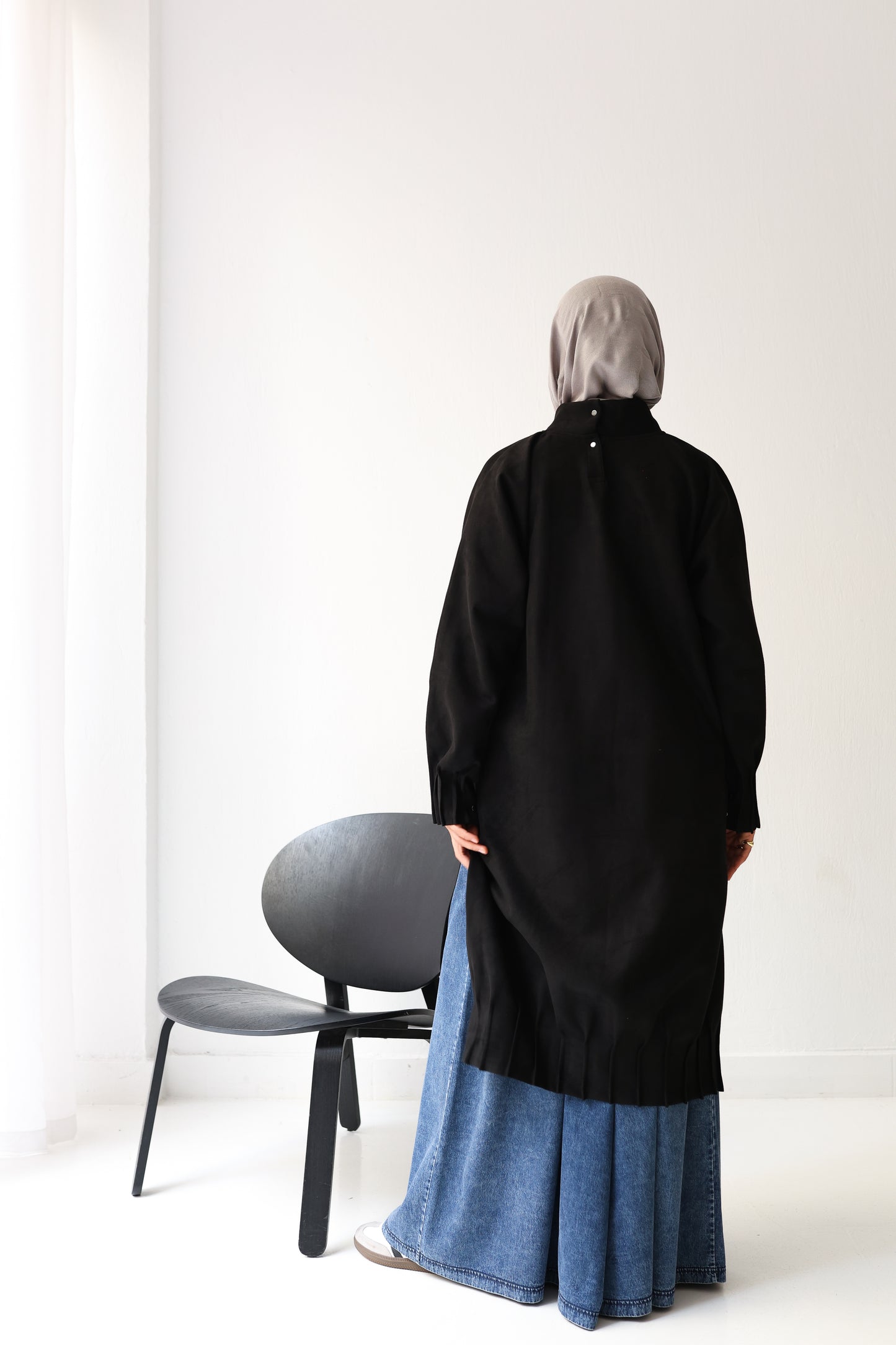 Edgy Pleats Top - Black