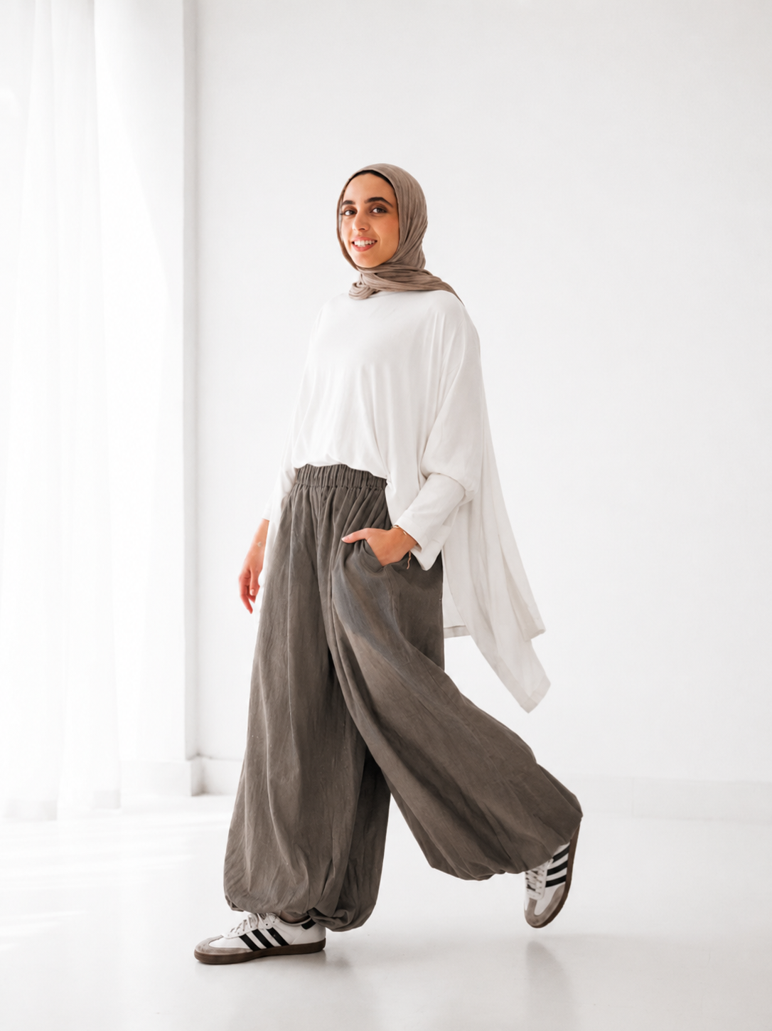 Balloon Linen Pants - Oreo