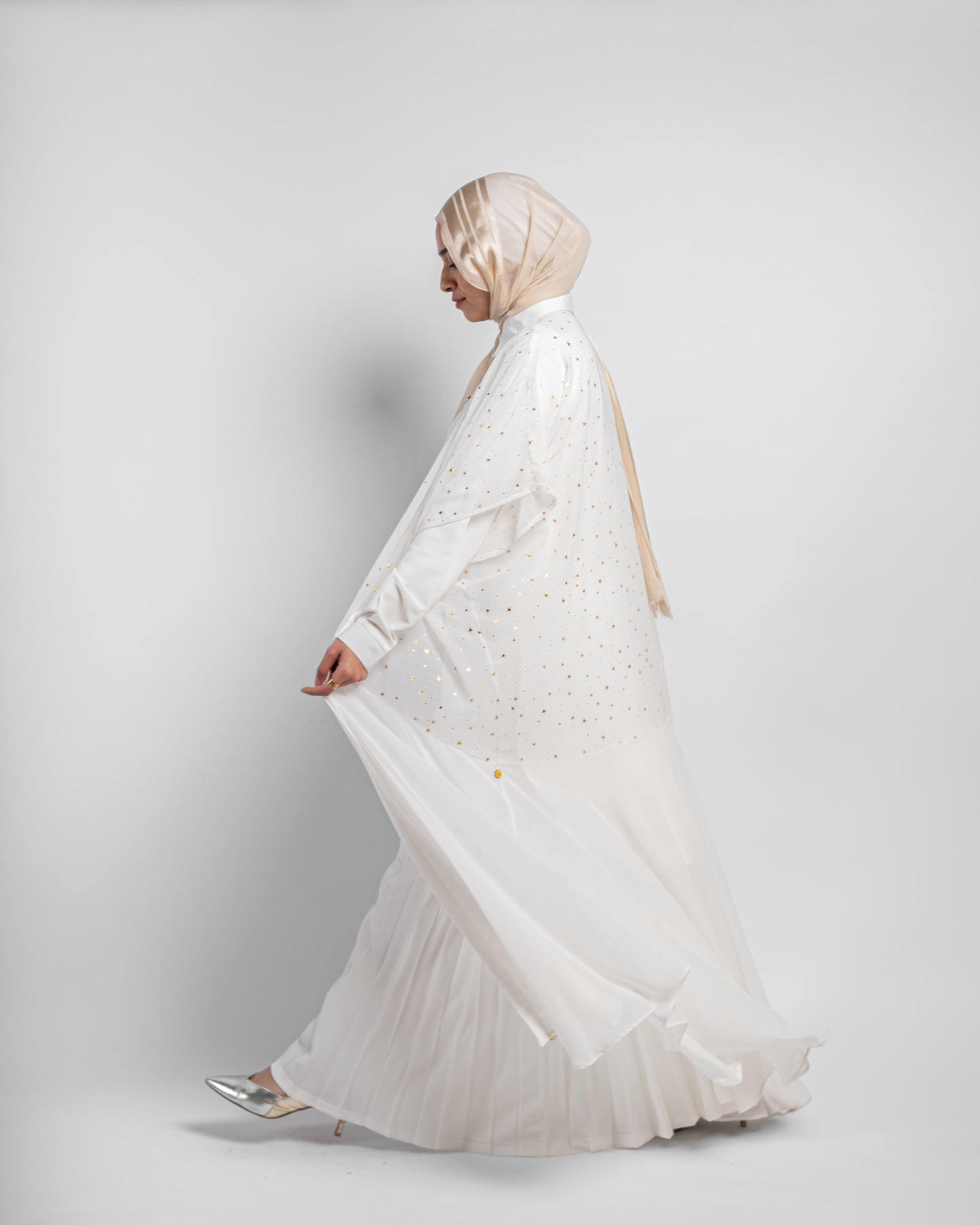 Cloche Cardigan * Stars - White
