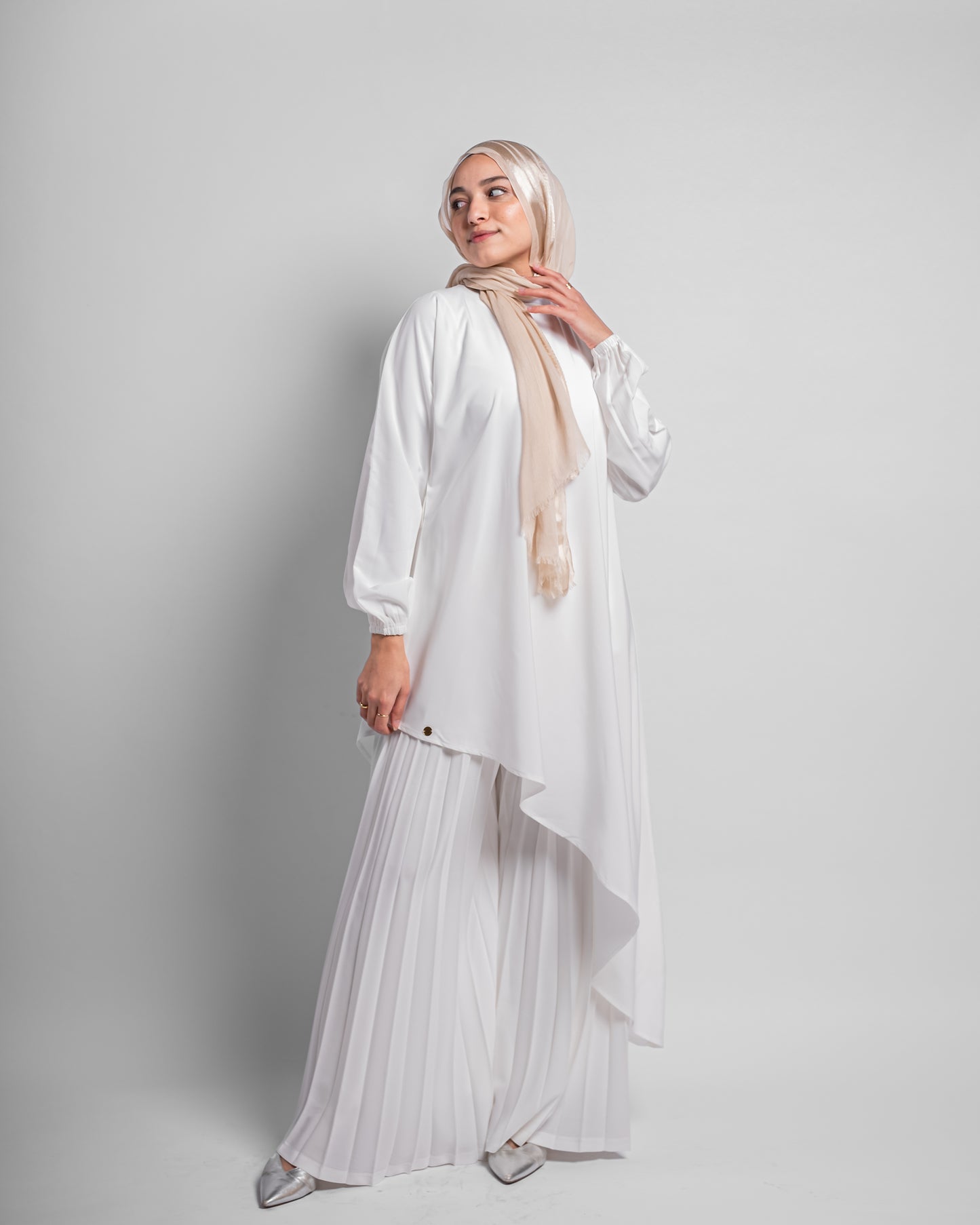 Long Asymmetric Top - White