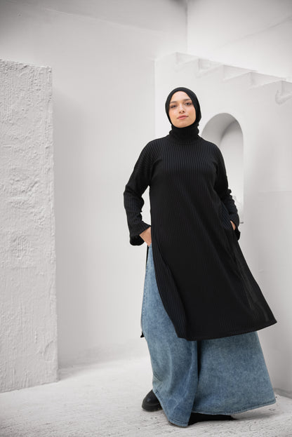 Ribbed Retreat - Black