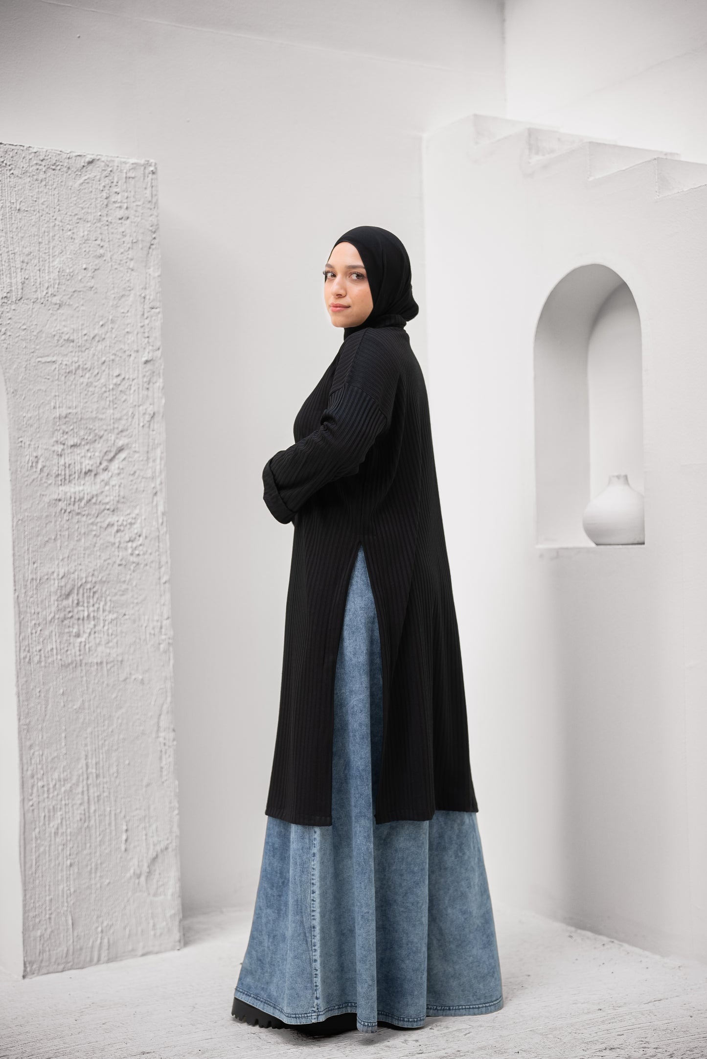 Ribbed Retreat - Black