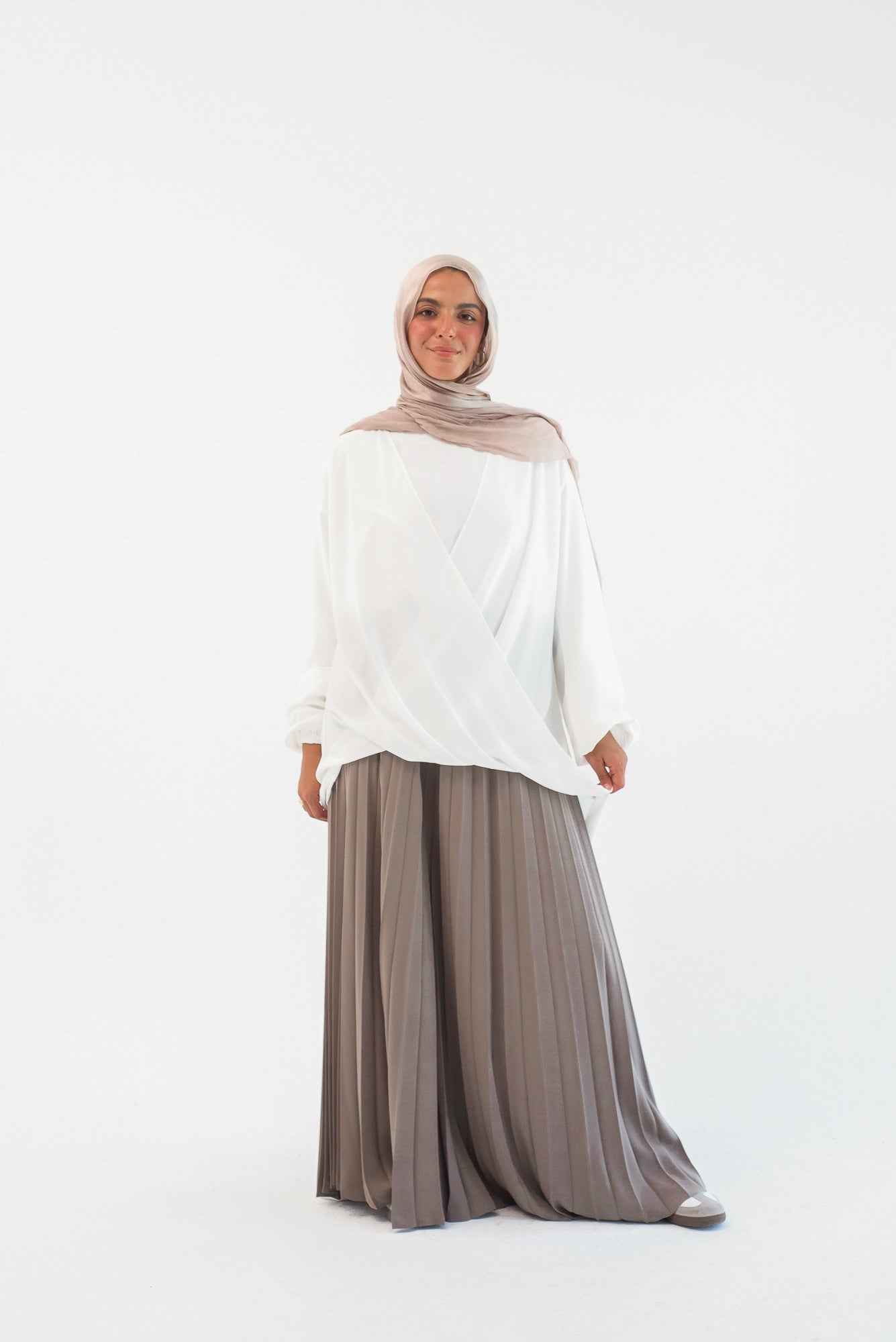 Pleated Pants - Beige