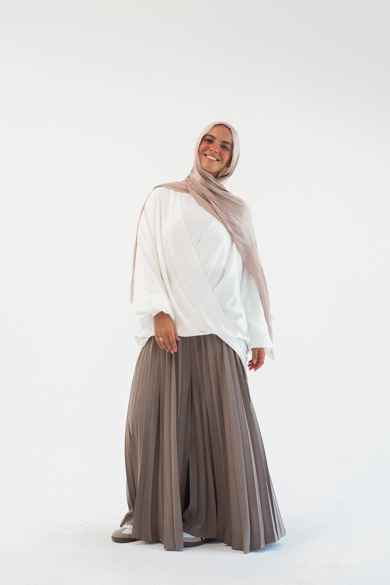 Pleated Pants - Beige