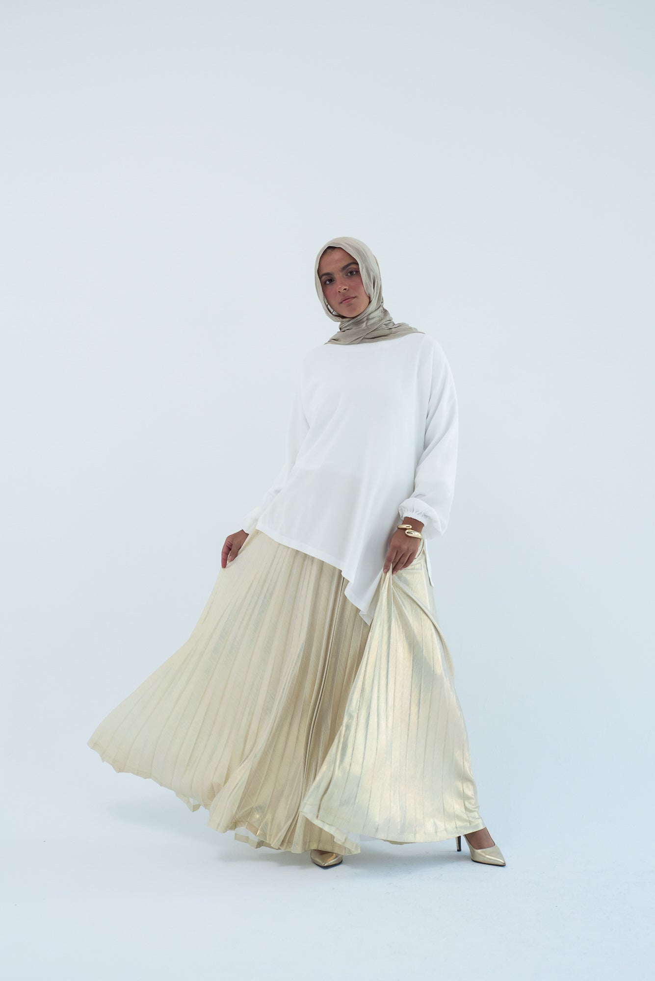 Shimmery Pleats Perfection - Light Gold