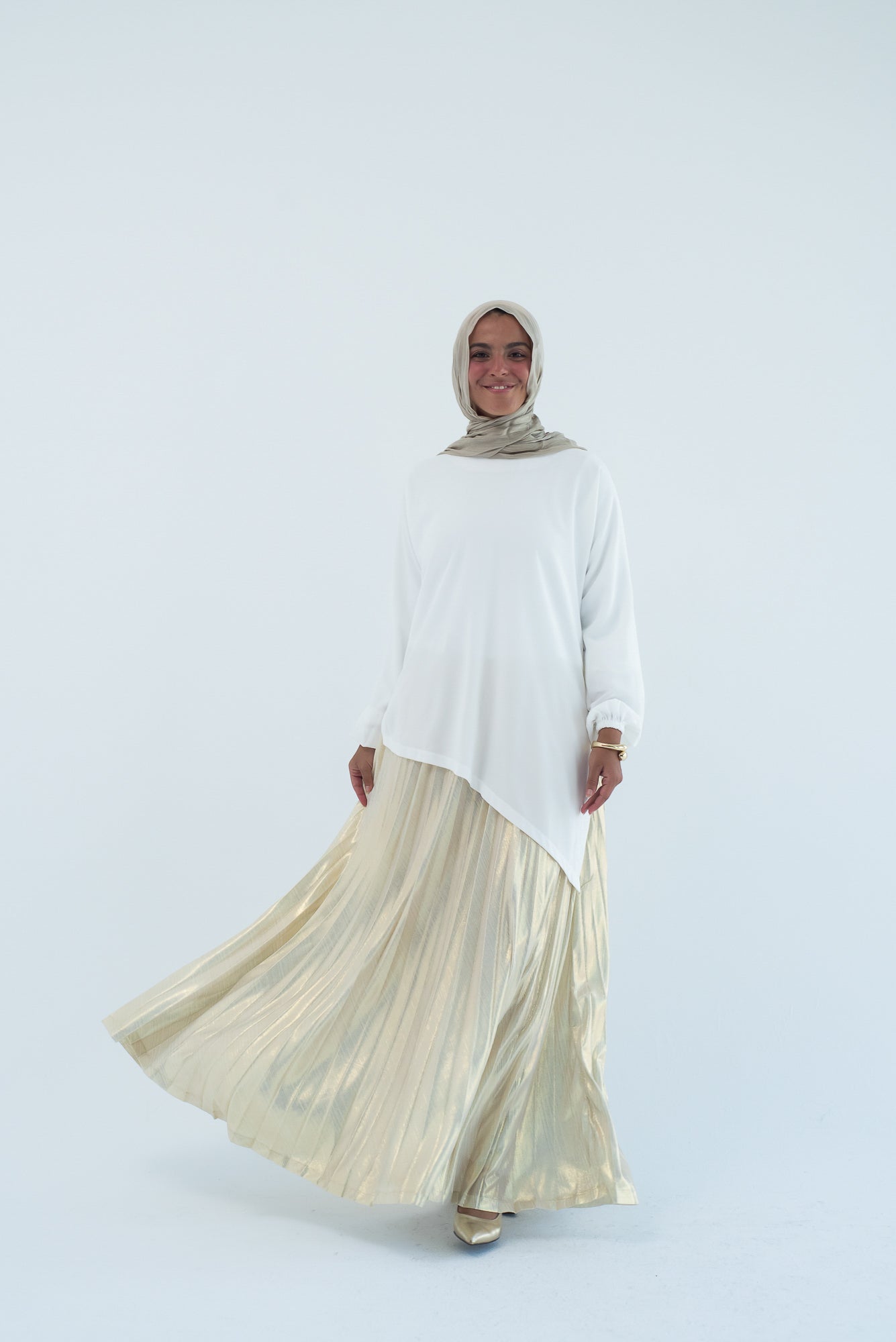 Shimmery Pleats Perfection - Light Gold