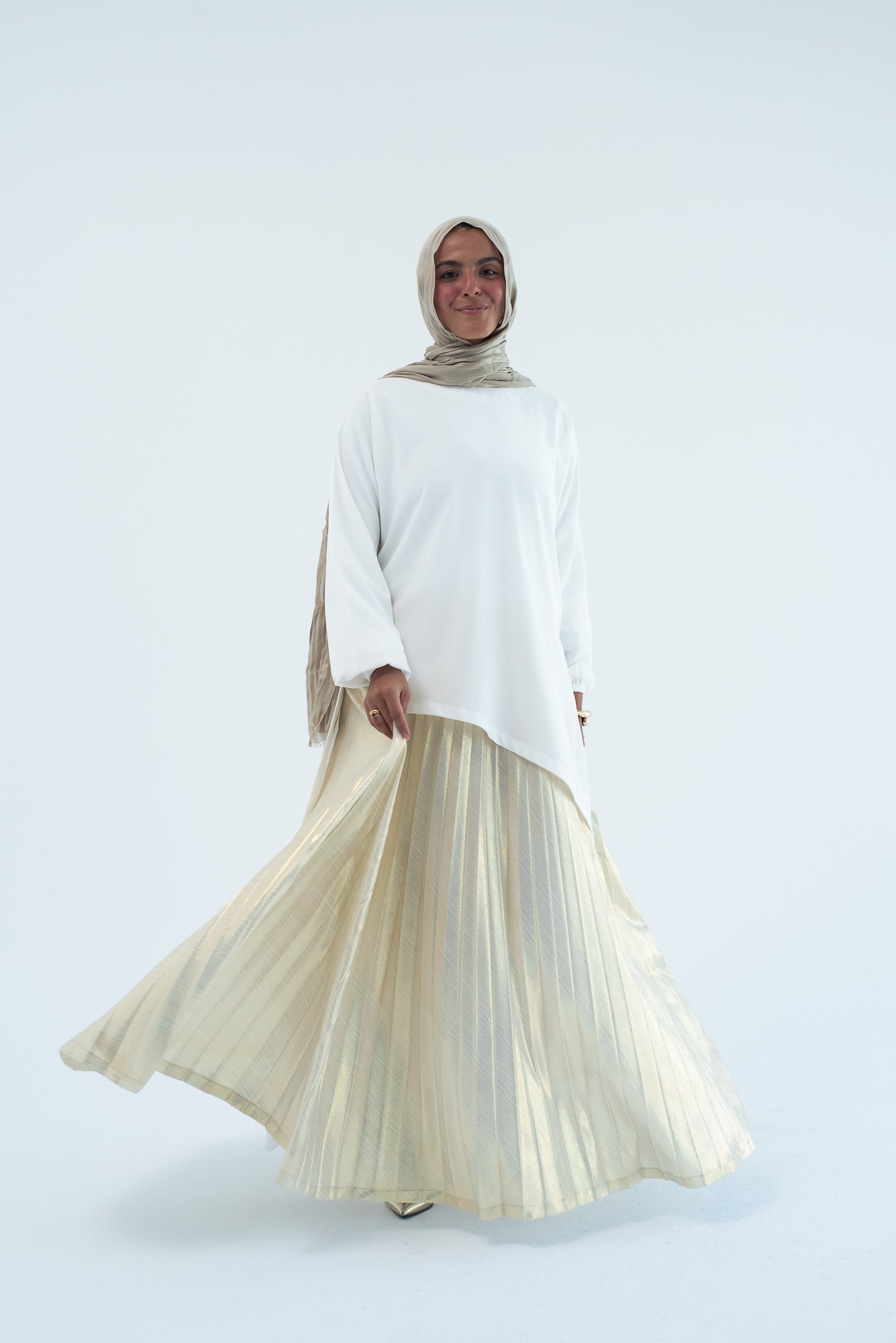 Shimmery Pleats Perfection - Light Gold