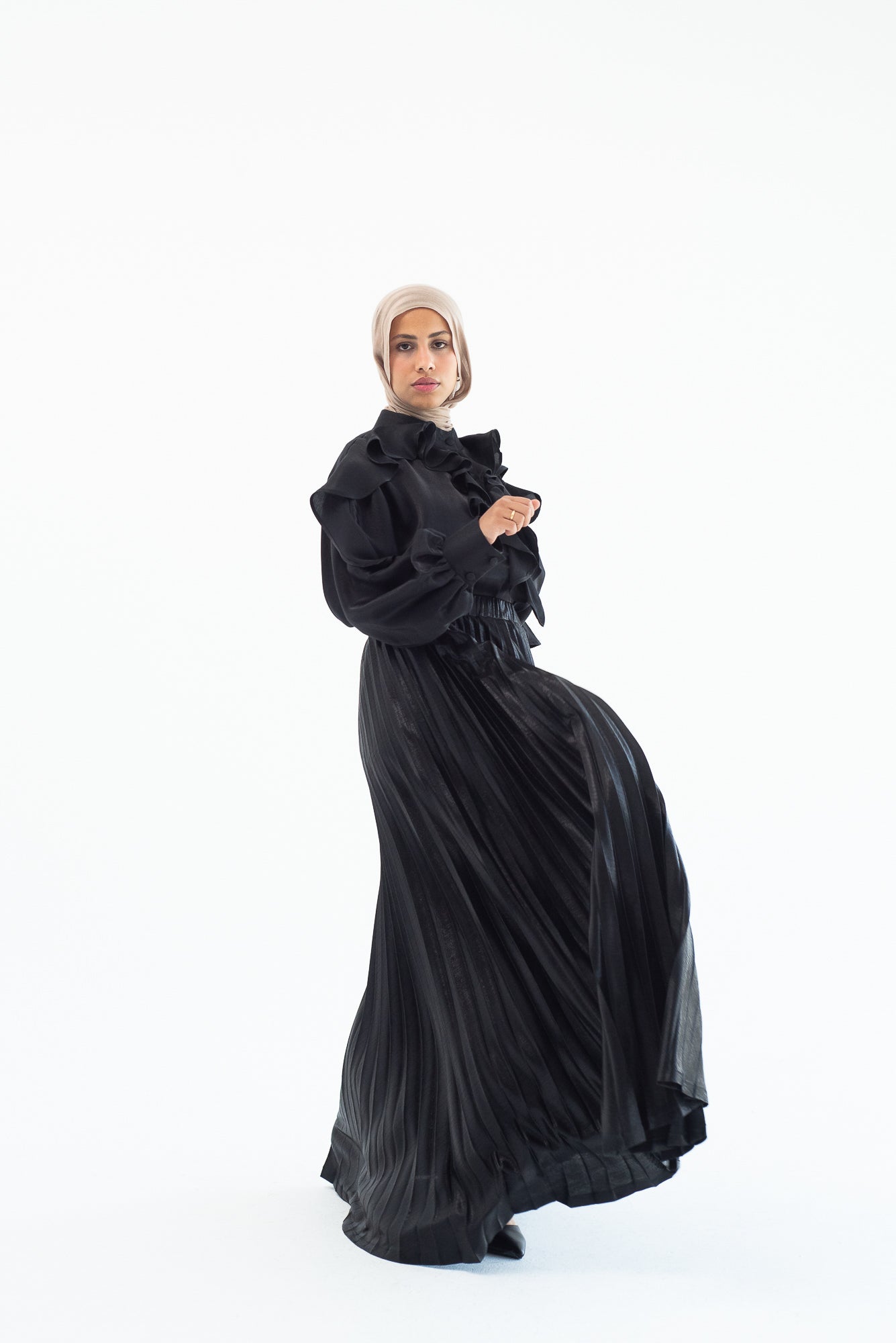 Shimmery Pleats Perfection - black