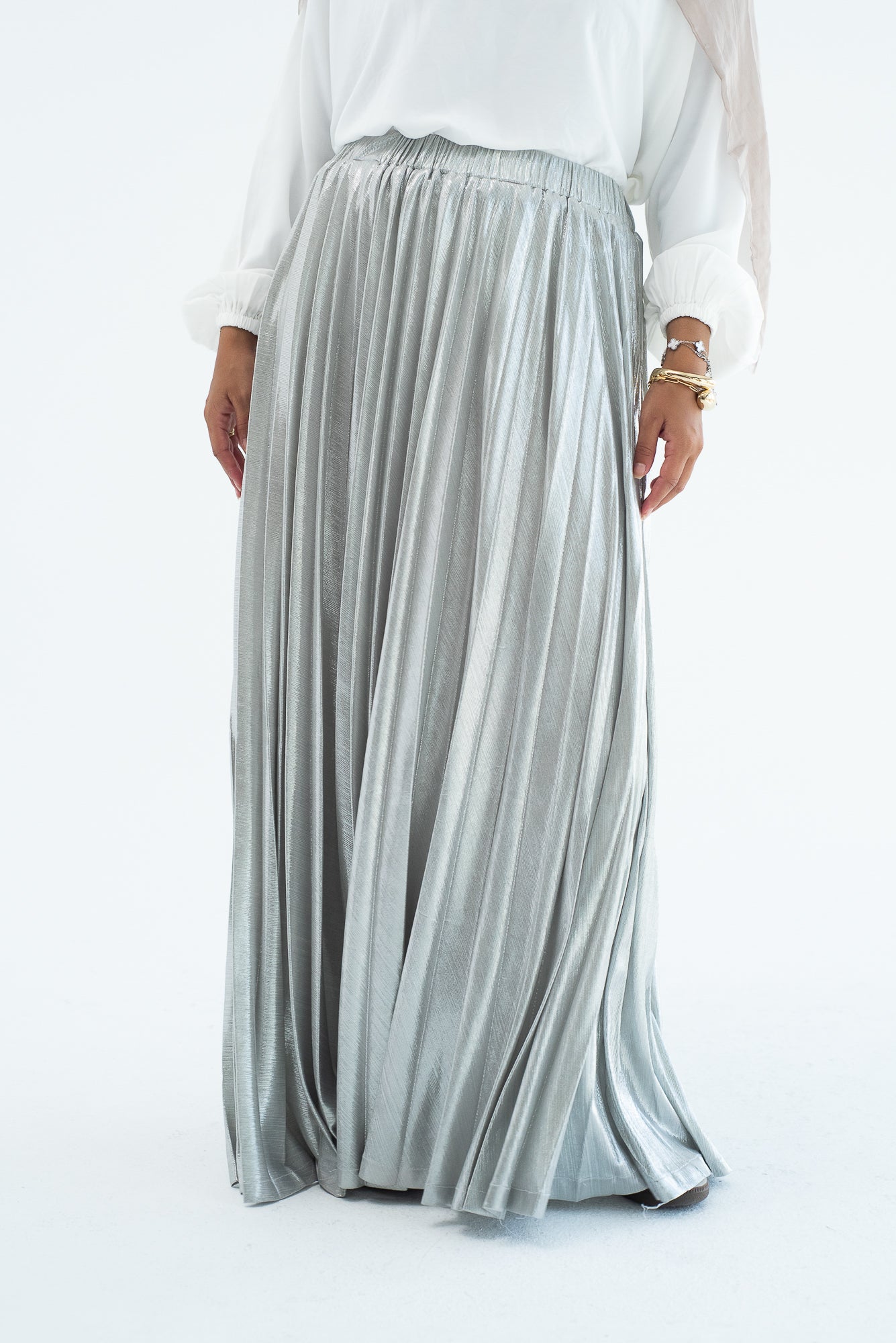 Shimmery Pleats Perfection - White silver